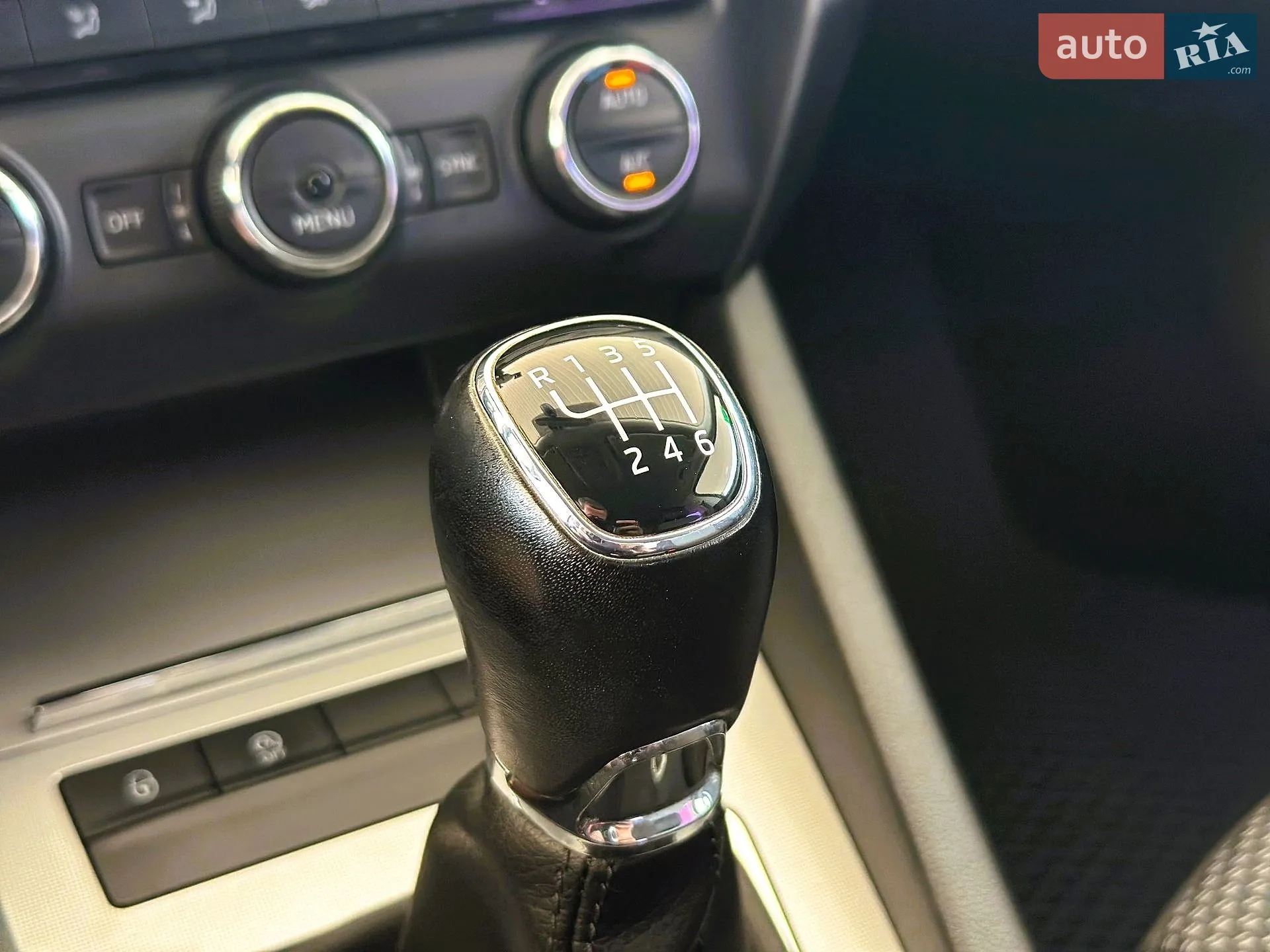 2016 Skoda Octavia - мініатюра 37