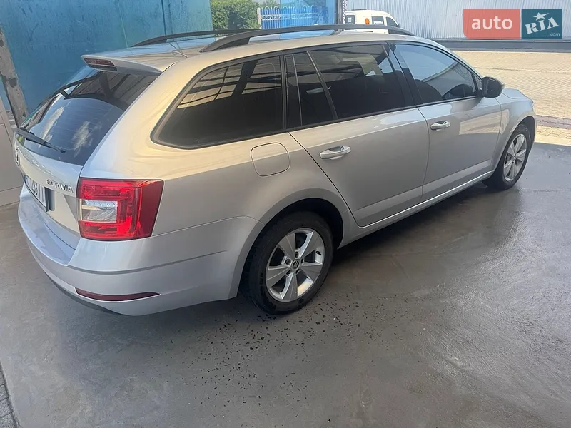 Skoda Octavia 2018 VIN TMBJG7NE2J0341060 фото оголошення 5 з 38