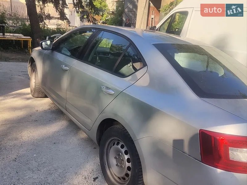 Skoda Octavia 2014 VIN TMBAJ2NE5FB006097 фото оголошення 2 з 39