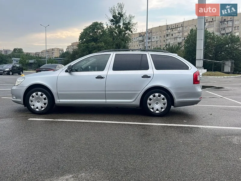 Skoda Octavia 2011 VIN TMBJT61Z3C2086859 фото оголошення 2 з 51