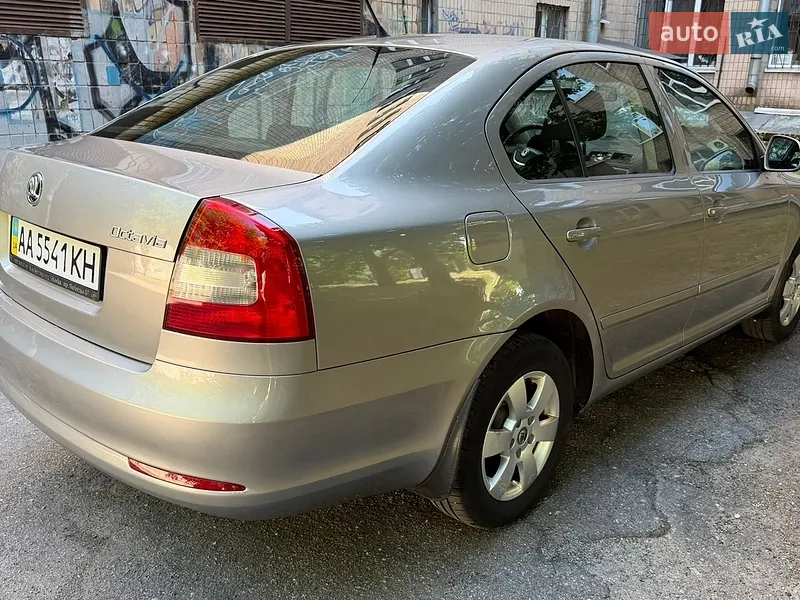 Skoda Octavia 2010 VIN TMBBA41ZXBB151364 фото оголошення 3 з 44