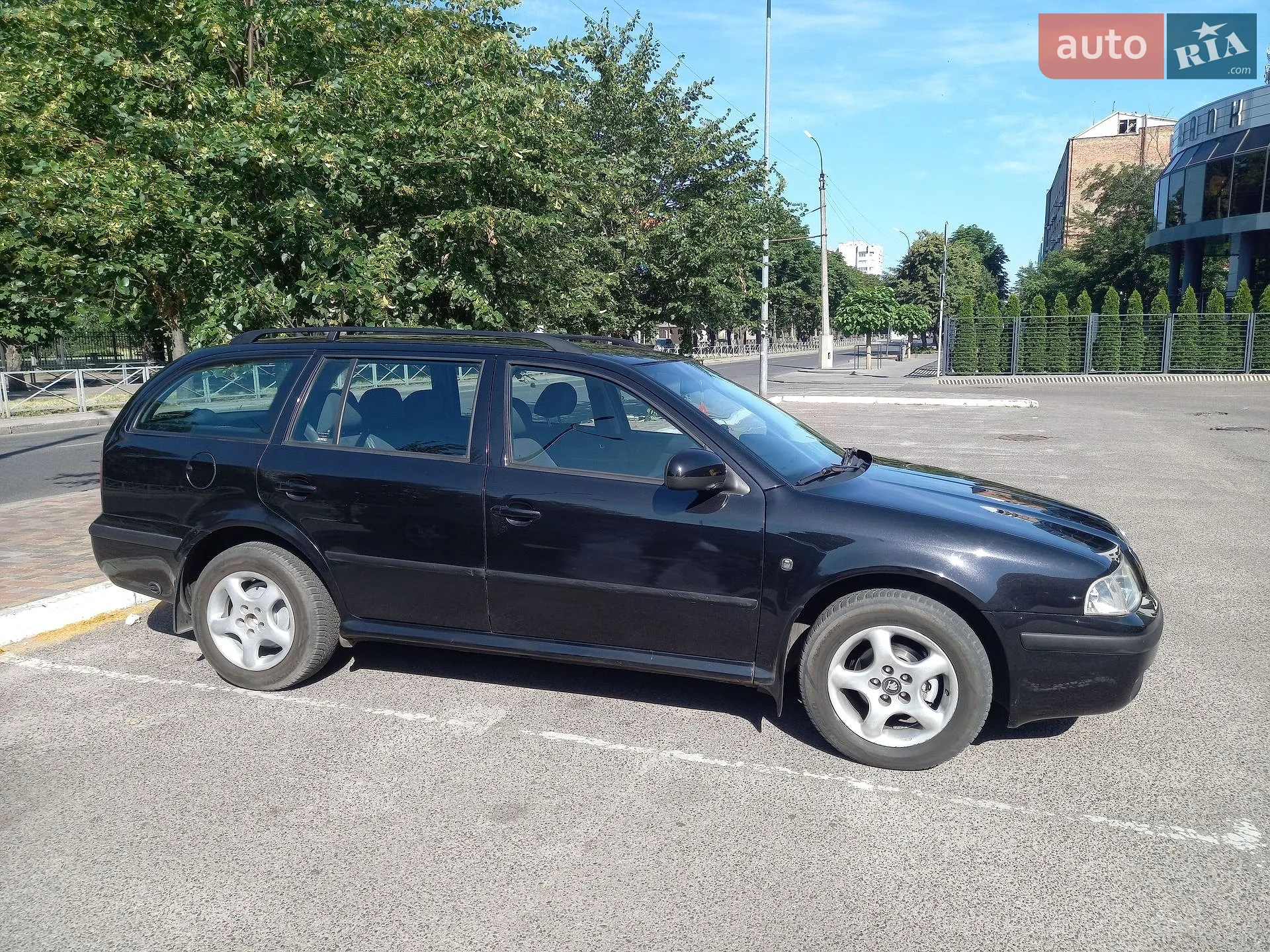 2010 Skoda Octavia - мініатюра 3