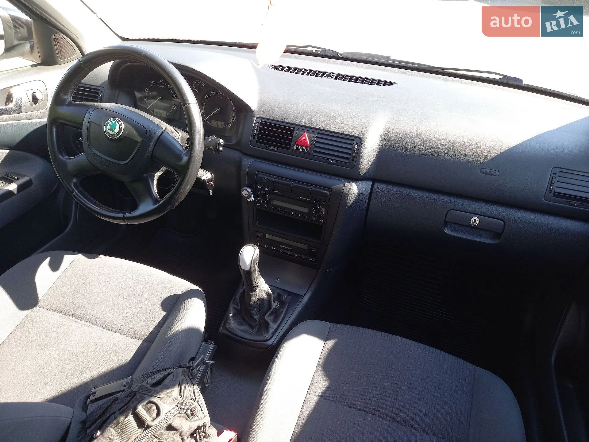 2010 Skoda Octavia - мініатюра 15