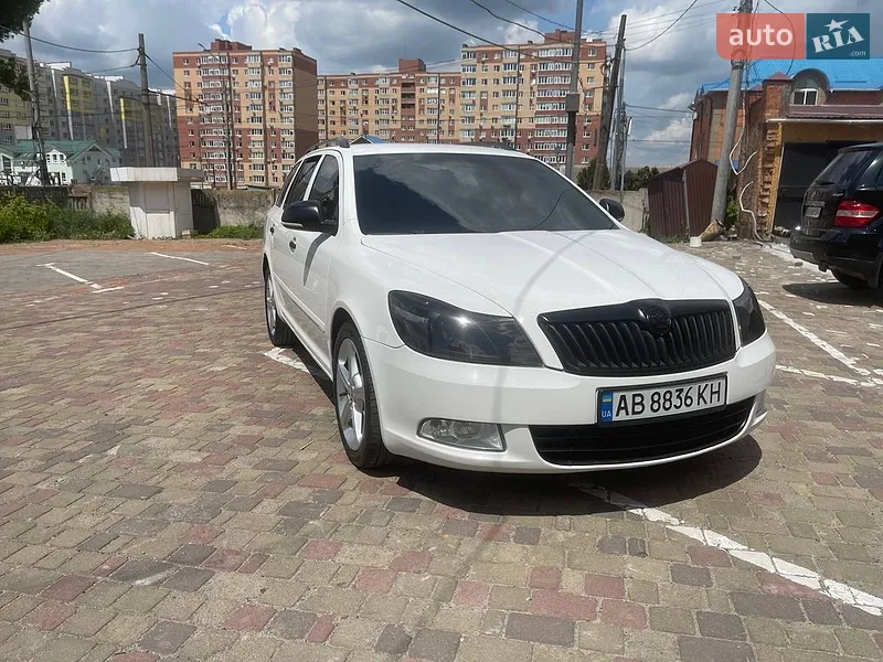 Skoda Octavia 2011 VIN TMBTTC1Z9C2024762 фото оголошення 2 з 57