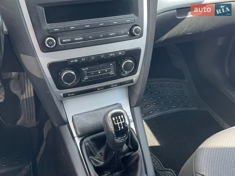 Skoda Octavia 2011 VIN TMBHT61Z3B2121669 фото оголошення 11 з 56