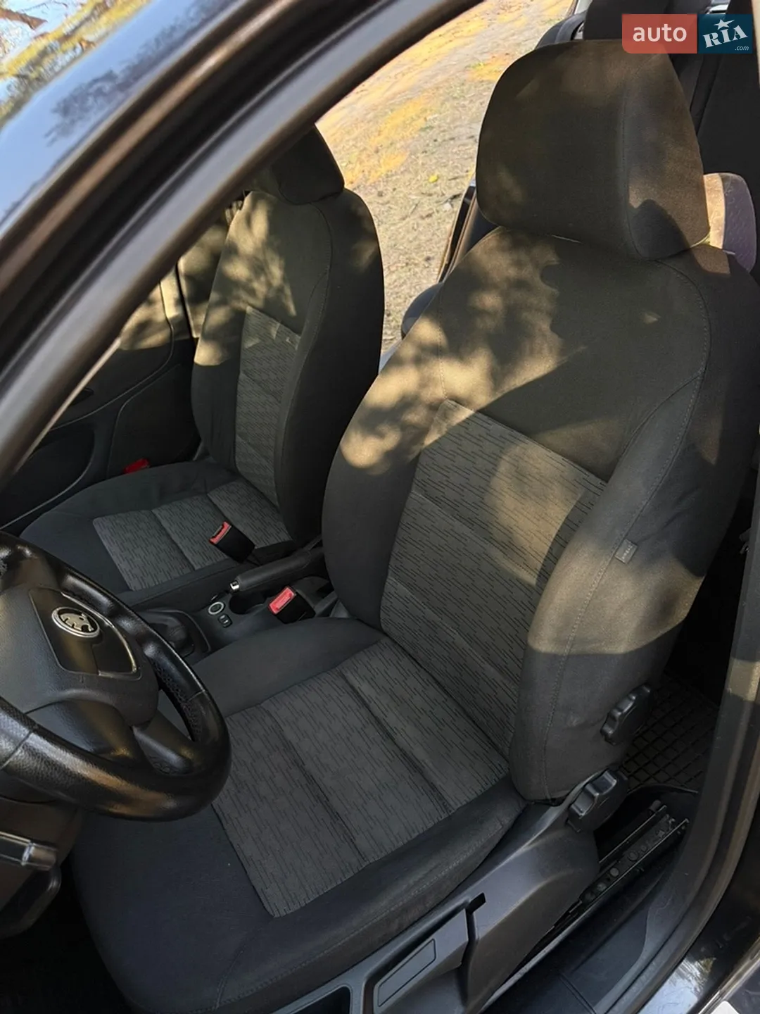 2010 Skoda Octavia - мініатюра 11