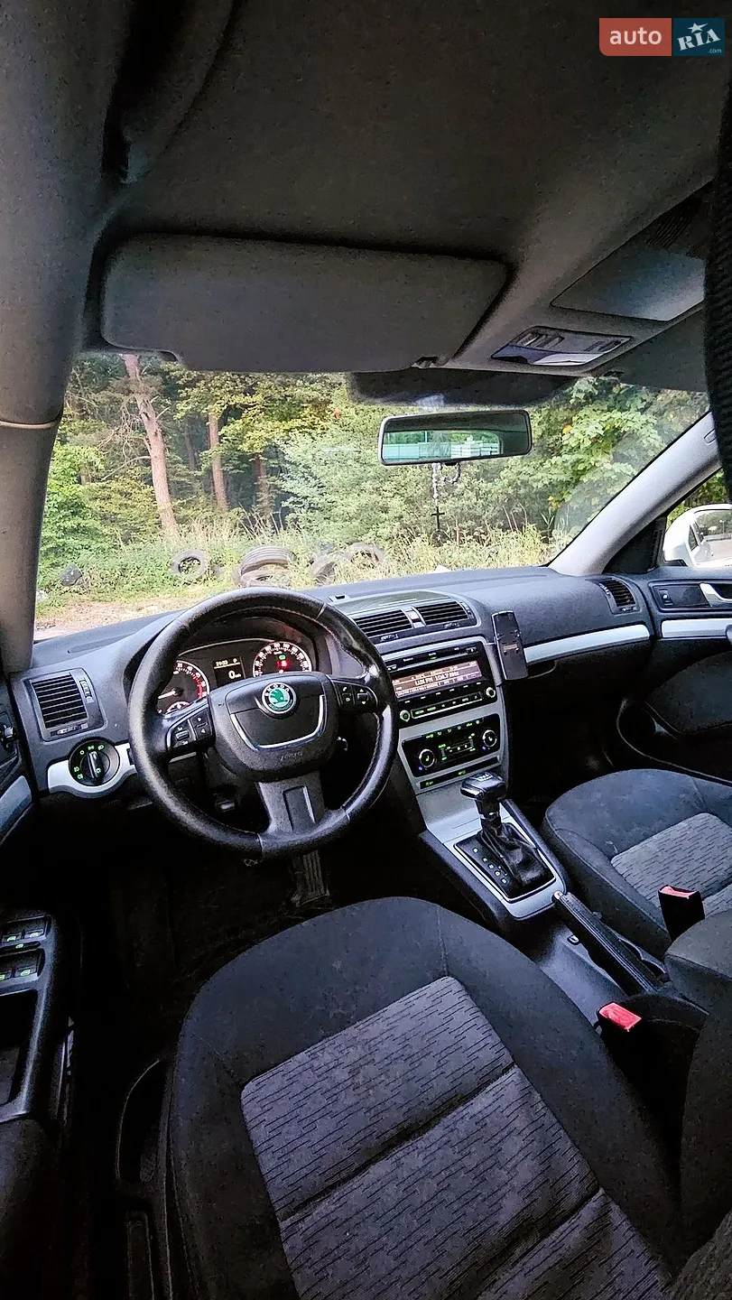 2010 Skoda Octavia - мініатюра 23