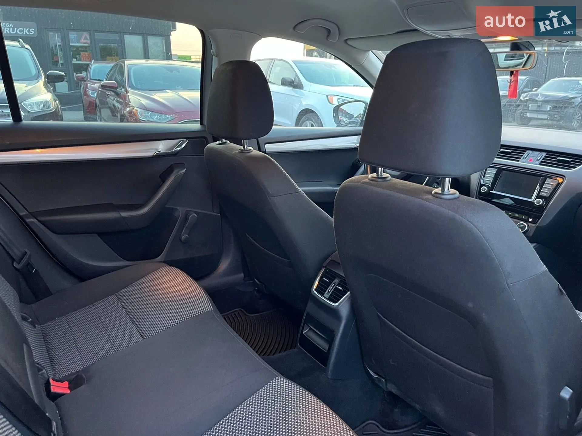 2016 Skoda Octavia - мініатюра 15