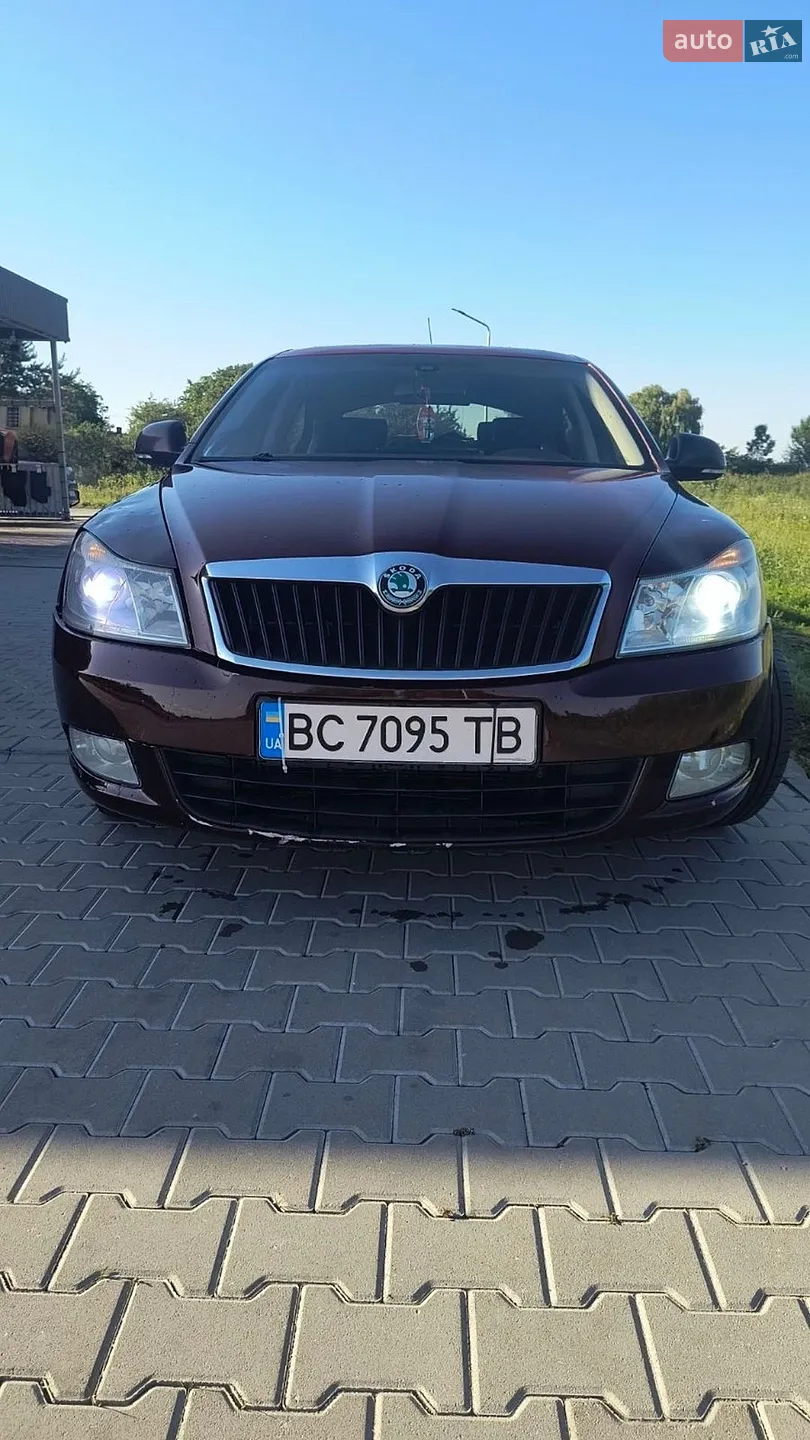 2010 Skoda Octavia - мініатюра 4