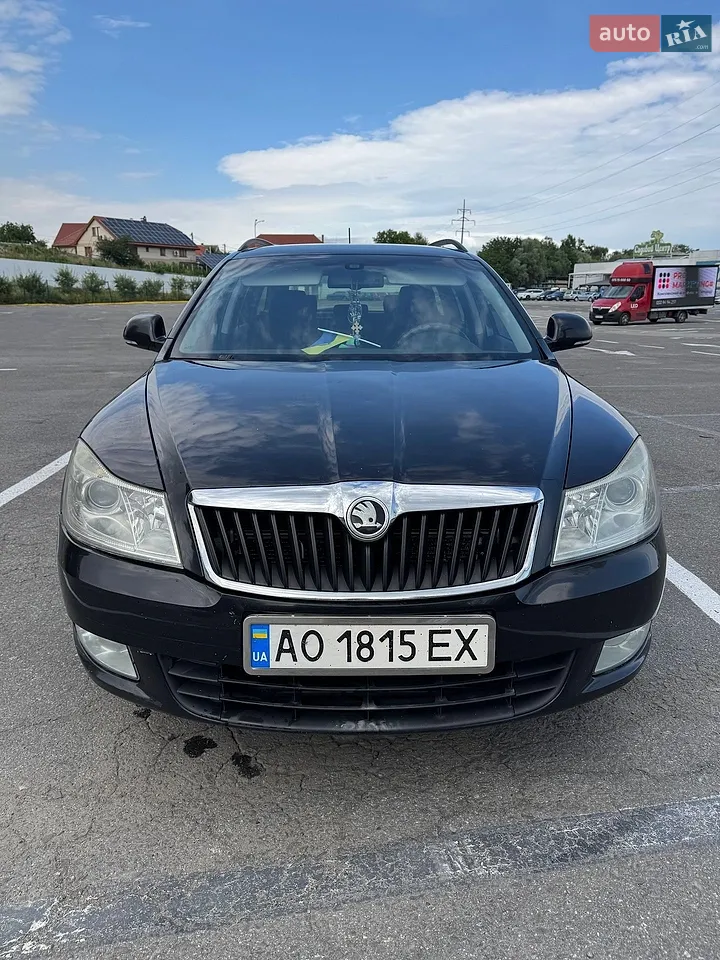 2010 Skoda Octavia - мініатюра 12