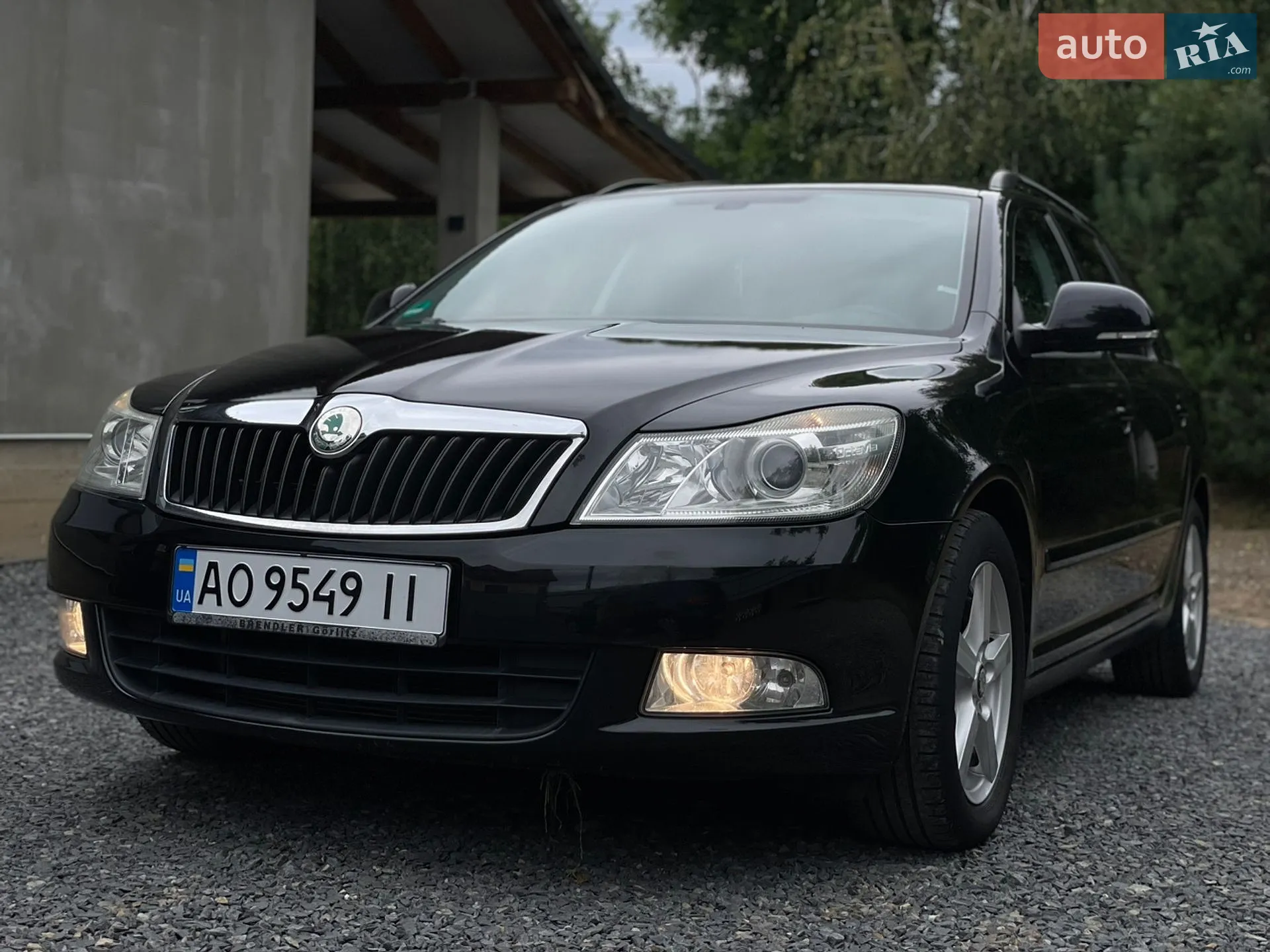 2010 Skoda Octavia - мініатюра 2