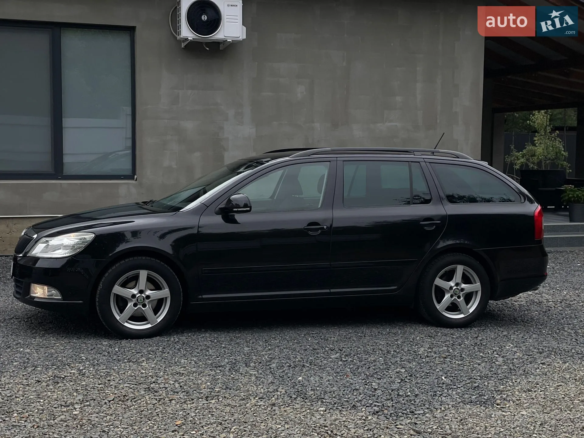 2010 Skoda Octavia - мініатюра 4