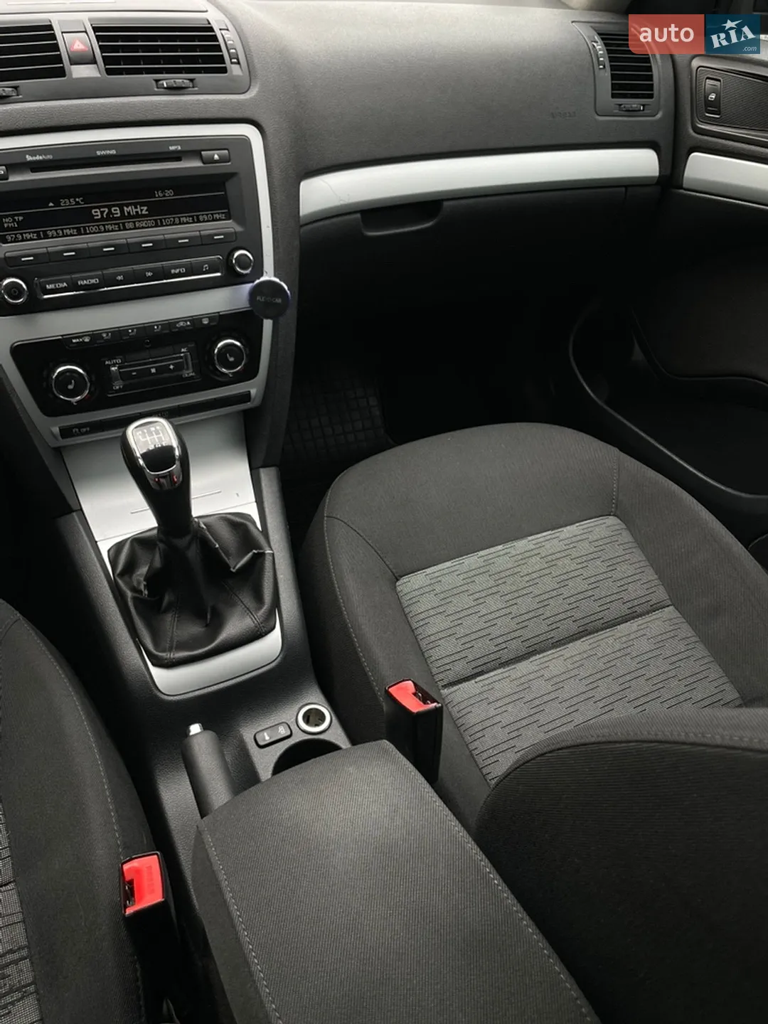 2010 Skoda Octavia - мініатюра 28