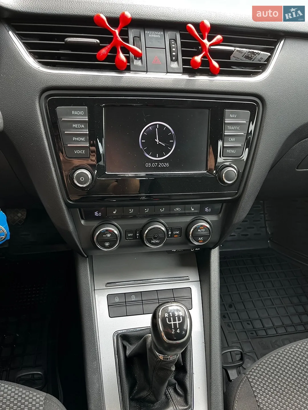 2015 Skoda Octavia - мініатюра 14