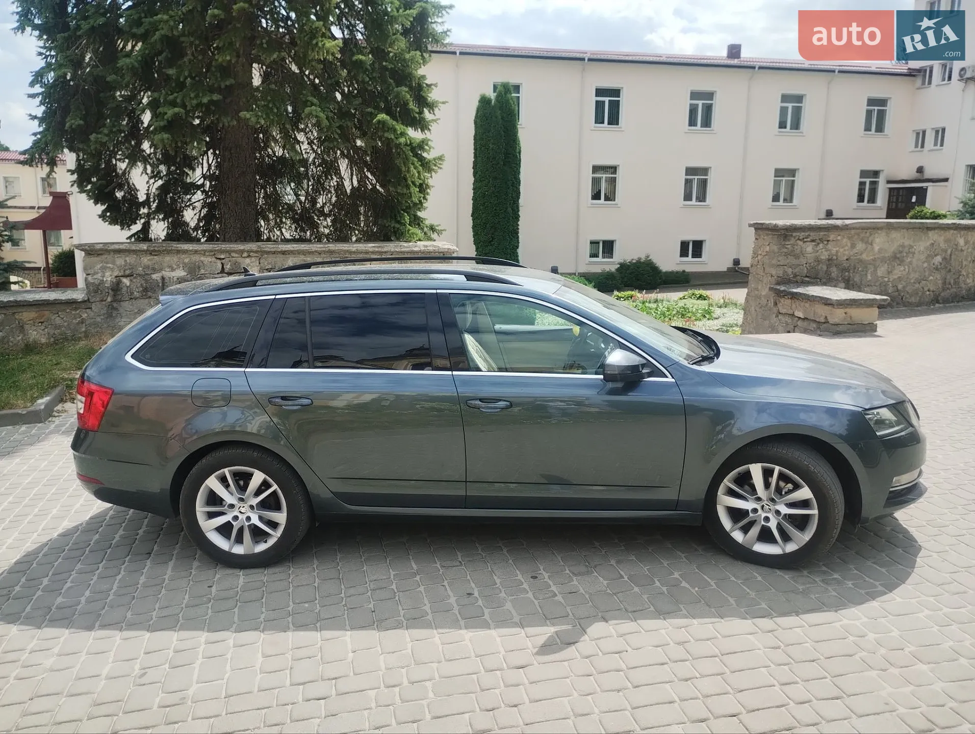2017 Skoda Octavia - мініатюра 8