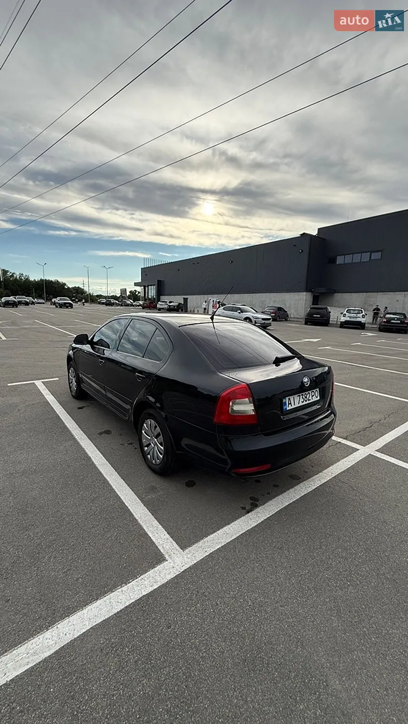 2010 Skoda Octavia - мініатюра 12