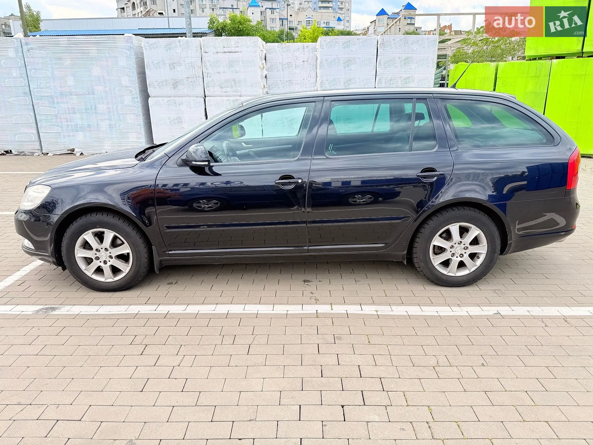 2010 Skoda Octavia - мініатюра 16