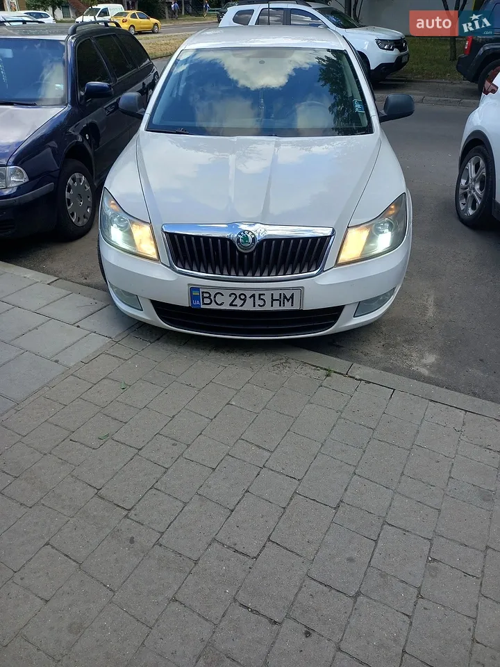 2011 Skoda Octavia - мініатюра 10