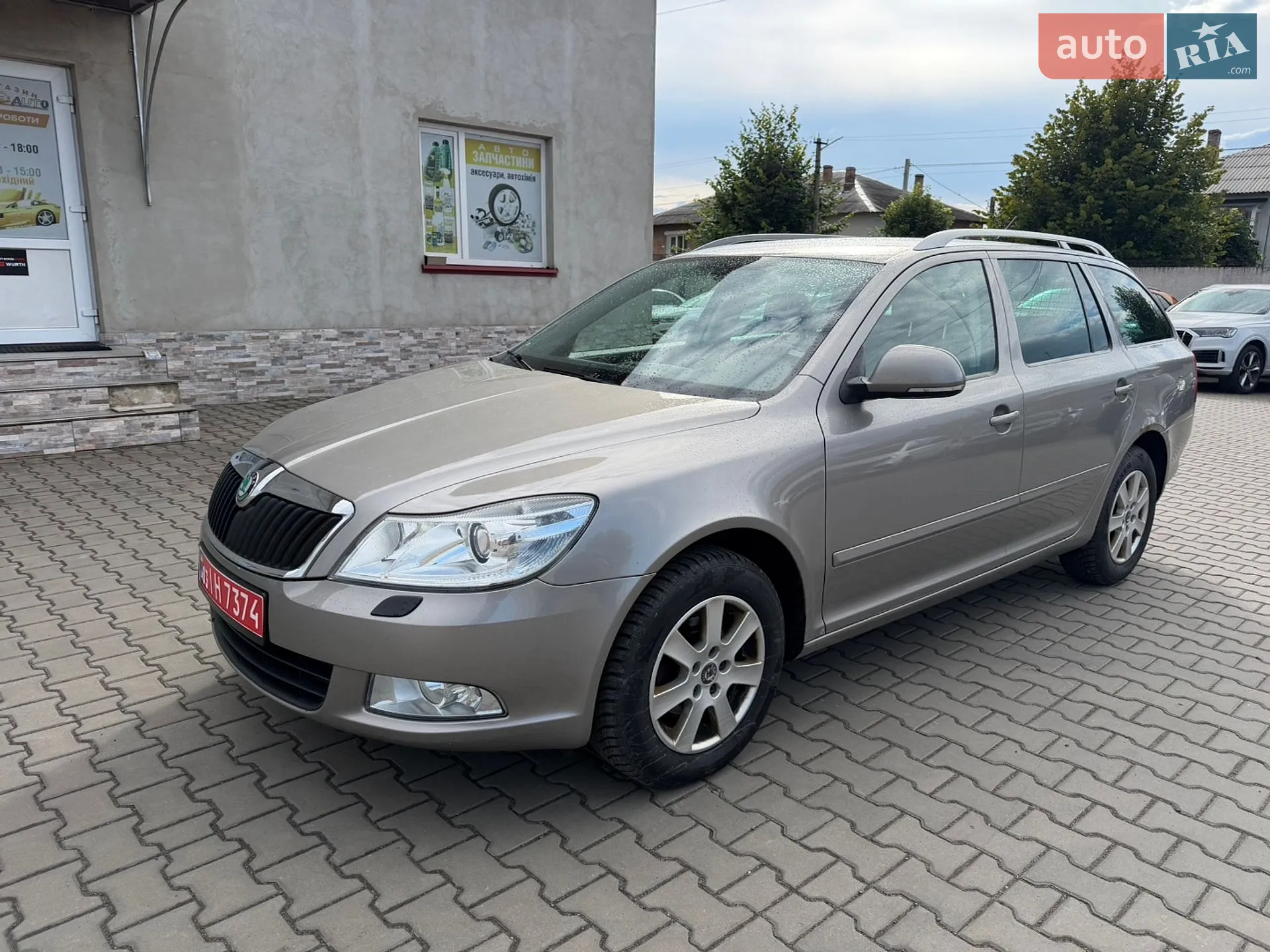 2011 Skoda Octavia - мініатюра 2