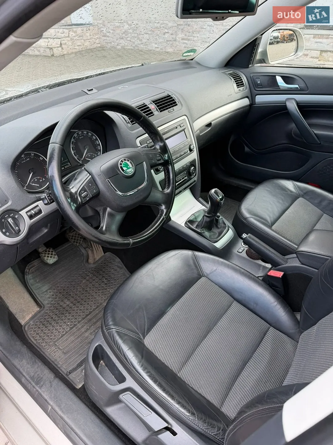 2011 Skoda Octavia - мініатюра 9