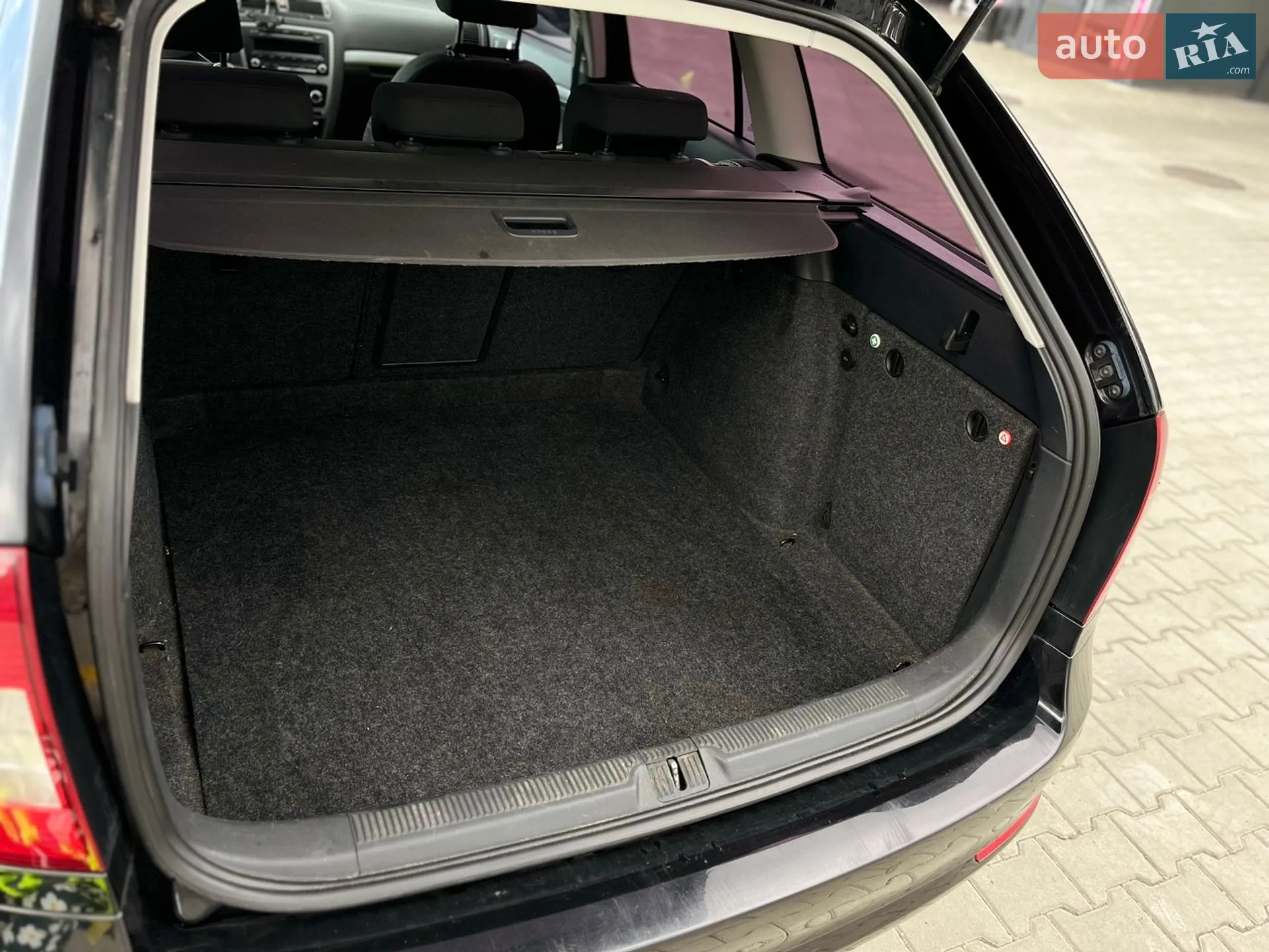 2011 Skoda Octavia - мініатюра 38