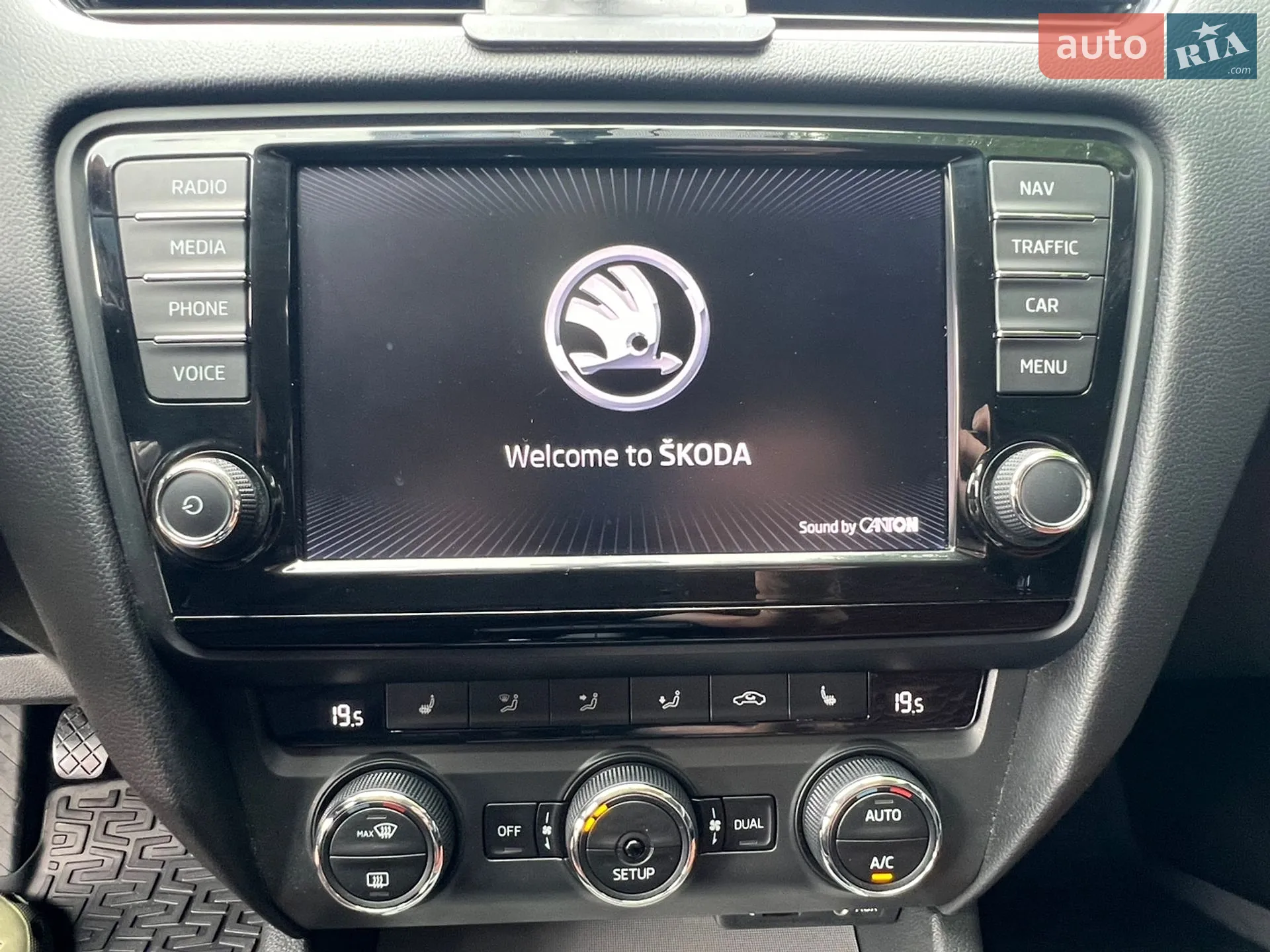 2013 Skoda Octavia - мініатюра 19