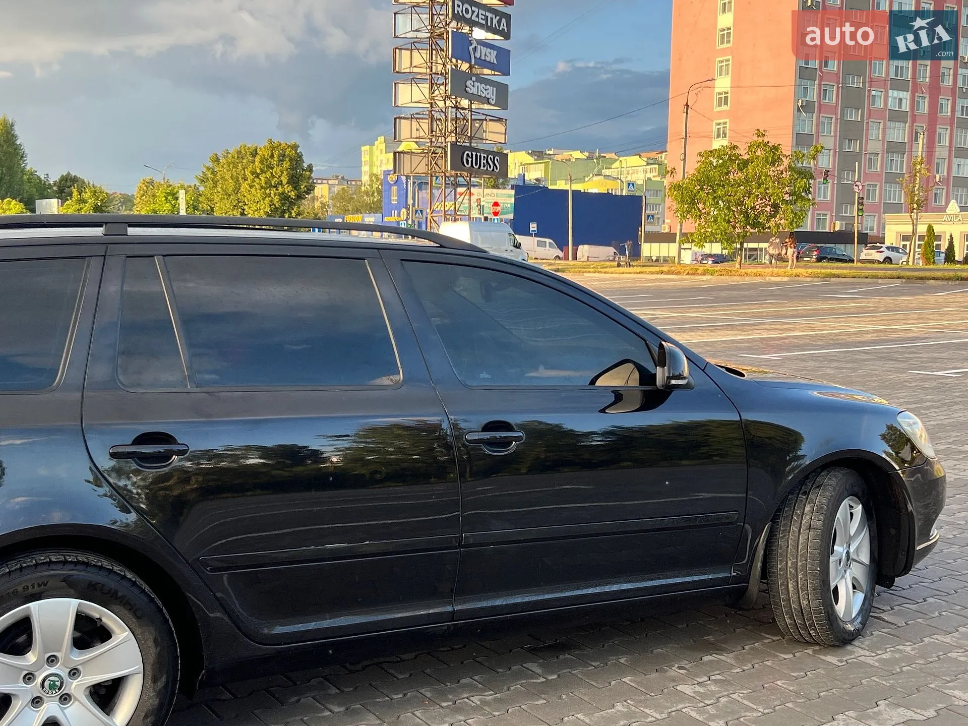 2010 Skoda Octavia - мініатюра 15