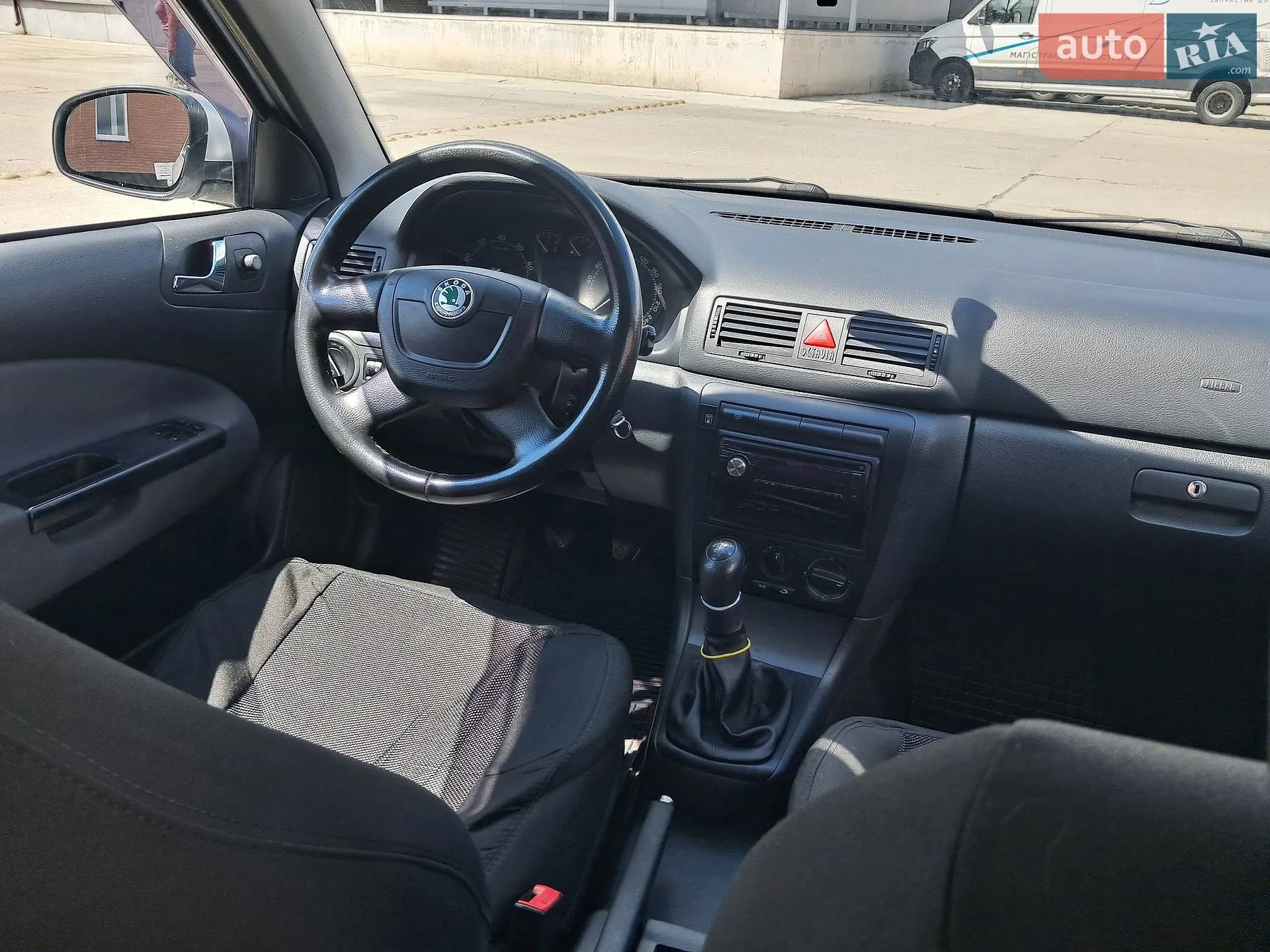 2010 Skoda Octavia - мініатюра 11