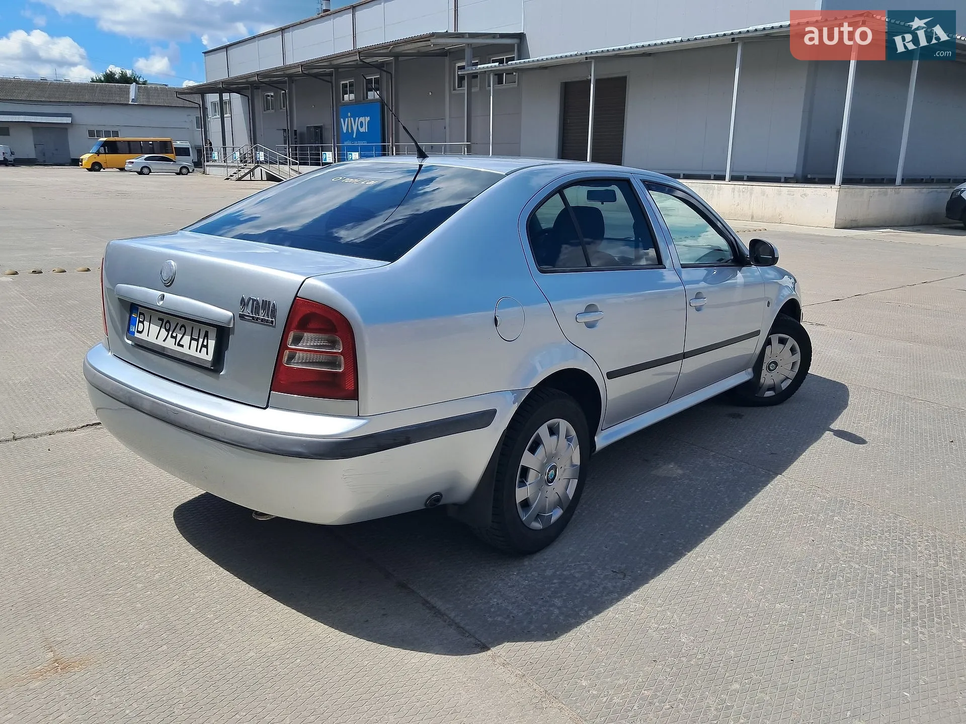 2010 Skoda Octavia - мініатюра 17