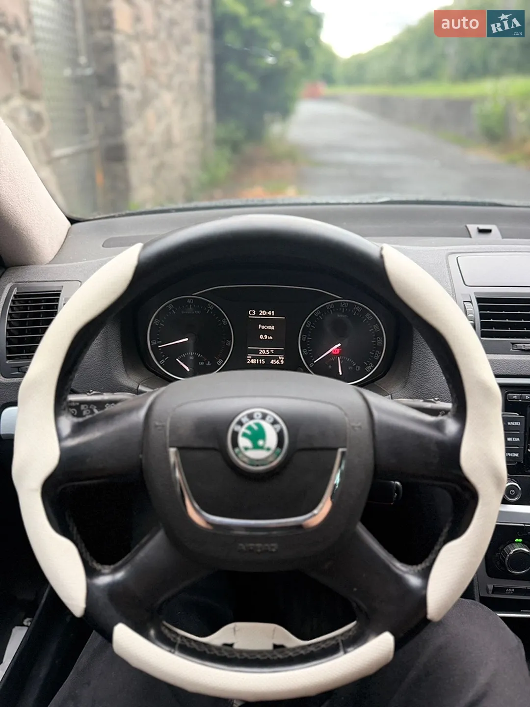 2011 Skoda Octavia - мініатюра 11