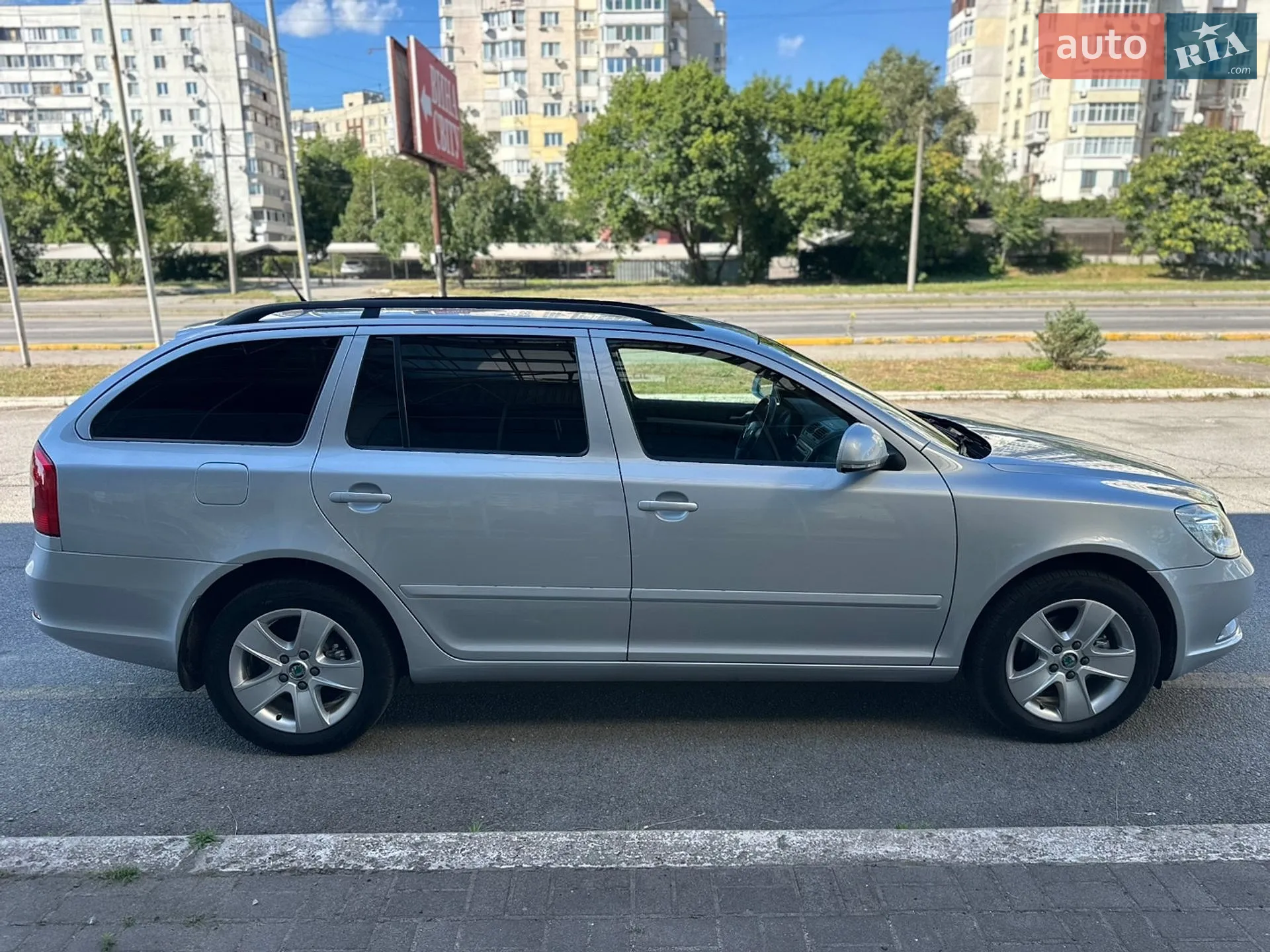 2011 Skoda Octavia - мініатюра 12