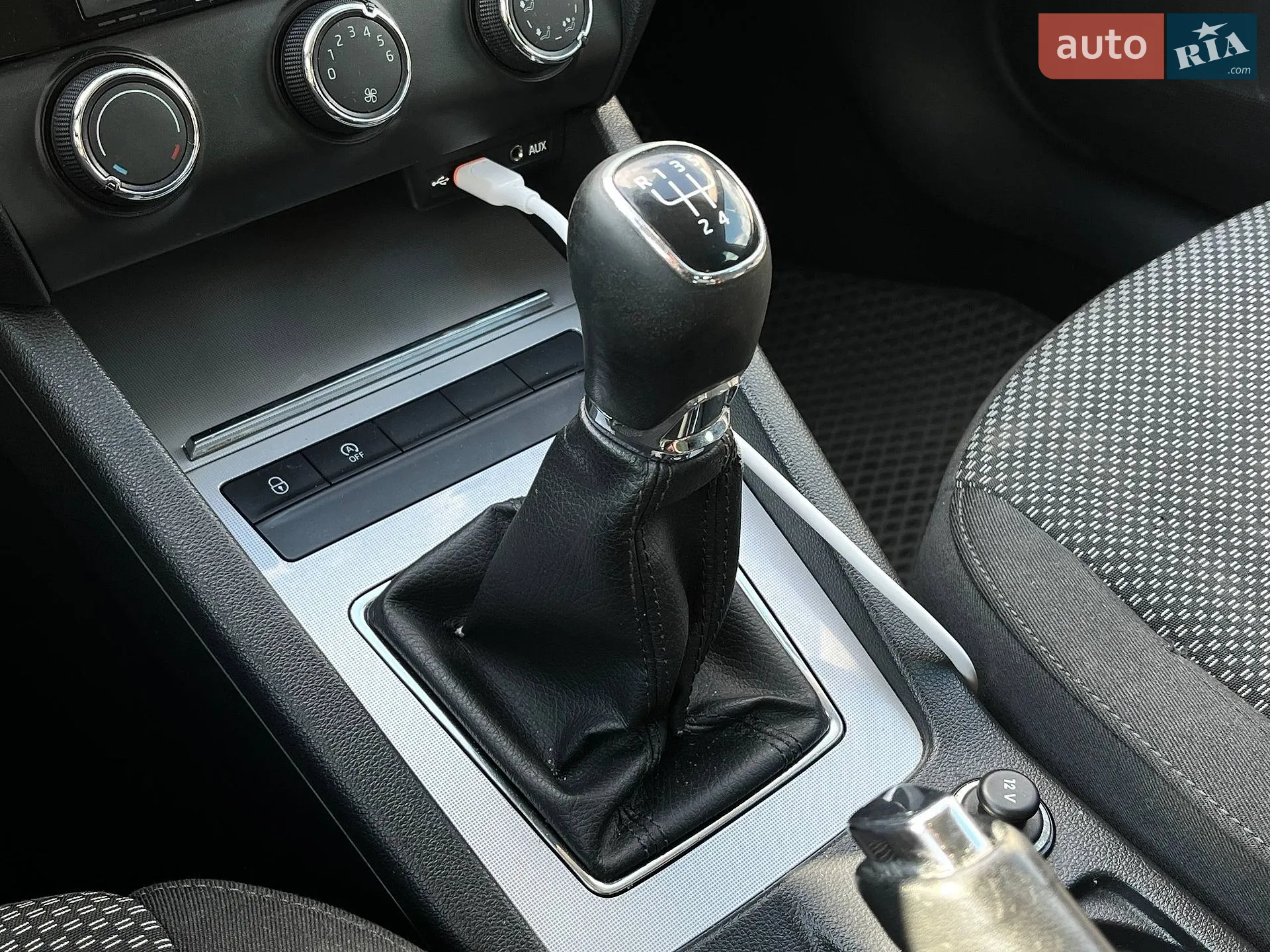 2014 Skoda Octavia - мініатюра 27