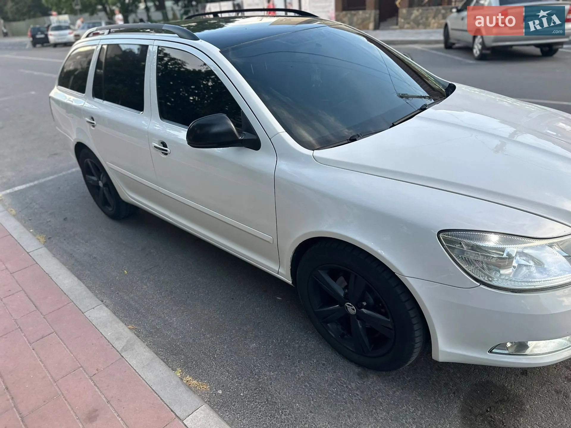 Skoda Octavia 2010 VIN TMBHT61Z4B2026392 фото оголошення 5 з 11