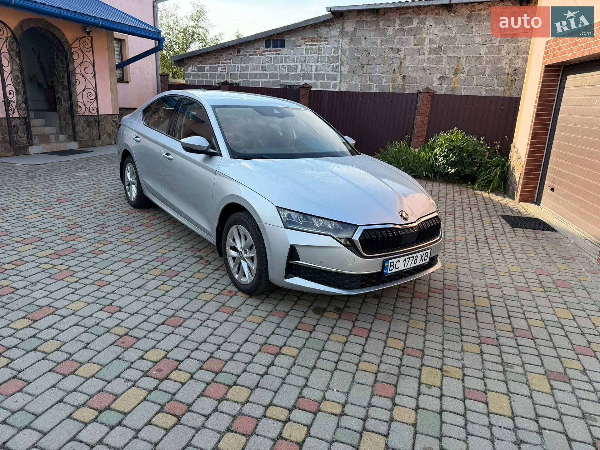 2025 Skoda Octavia - фото 1