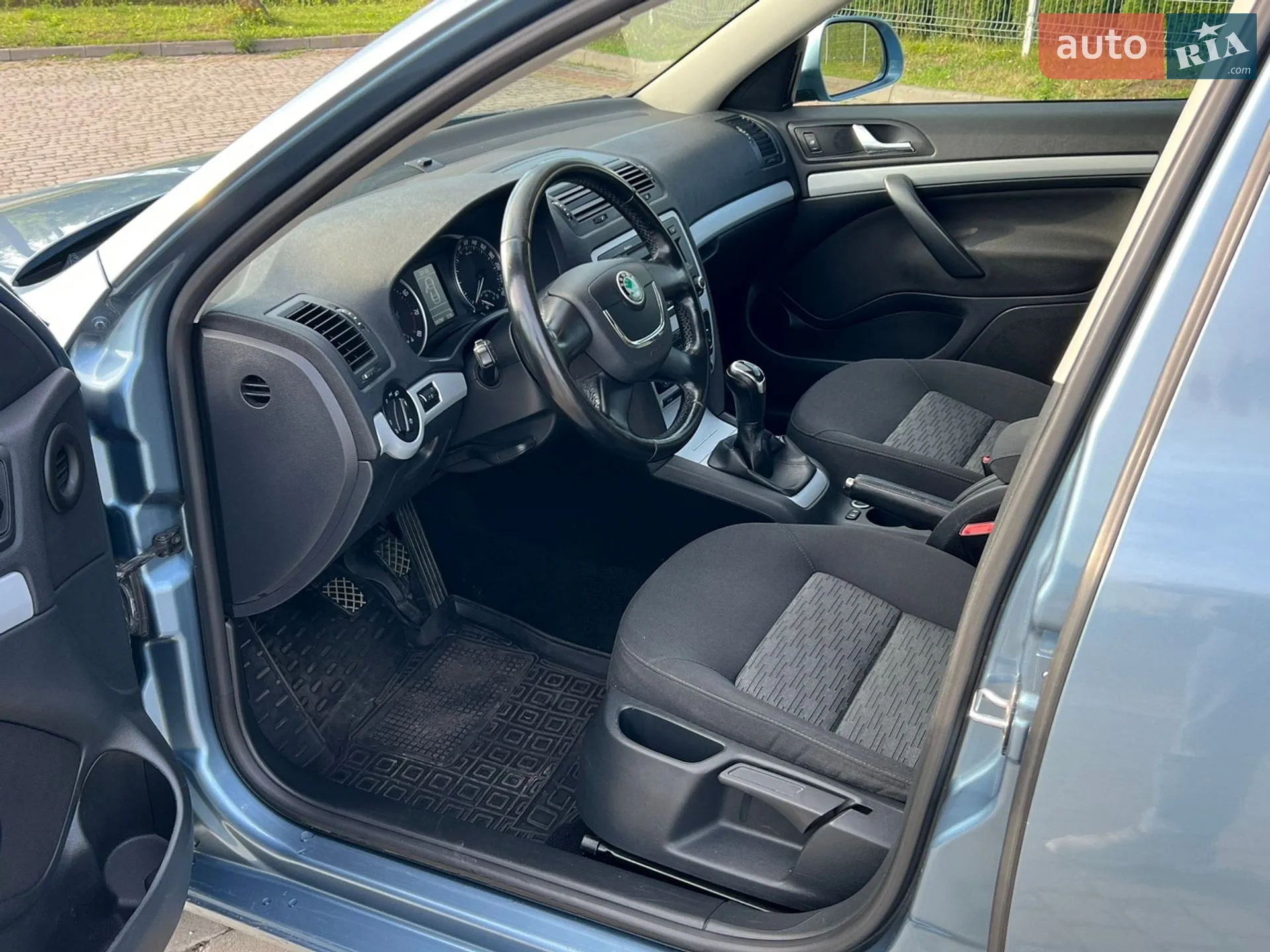 2011 Skoda Octavia - мініатюра 19