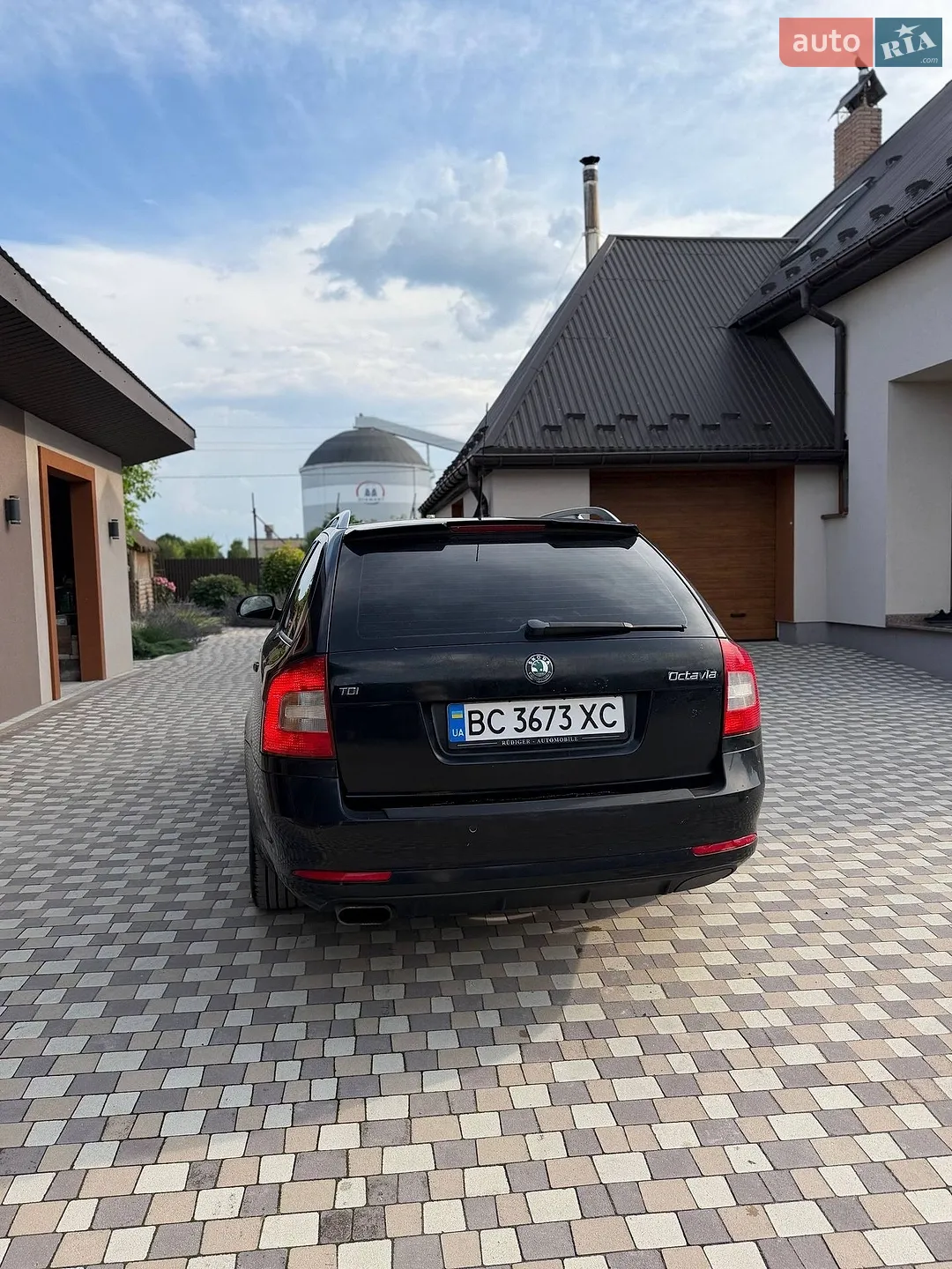 2010 Skoda Octavia - мініатюра 9