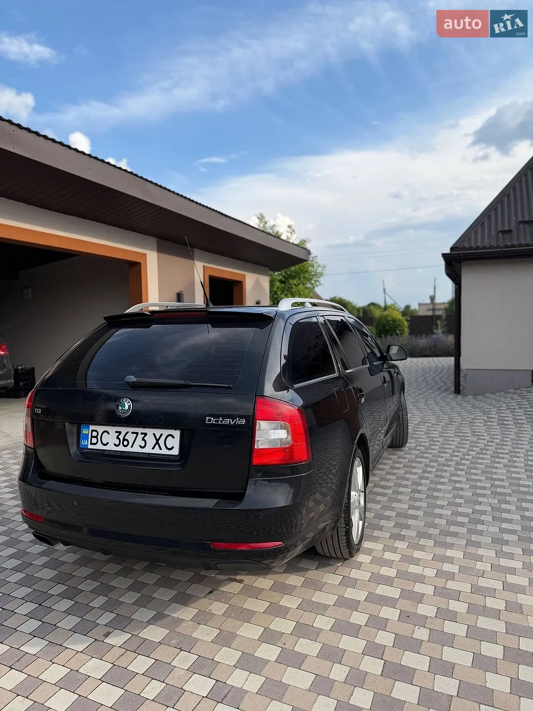 2010 Skoda Octavia - мініатюра 12