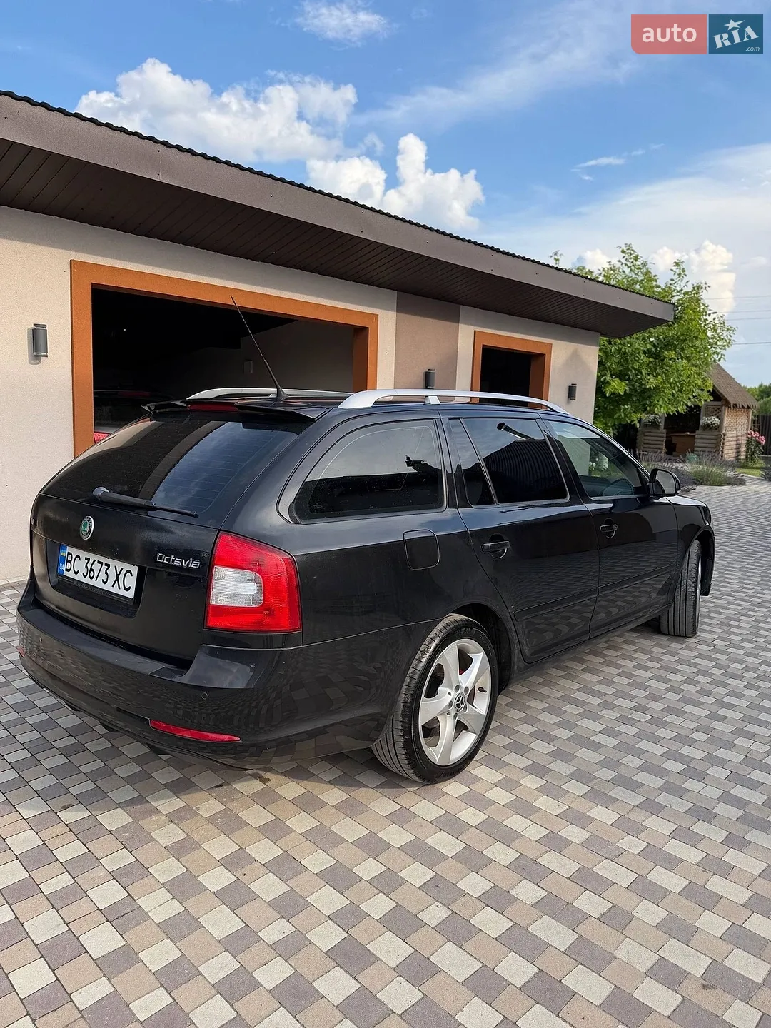 2010 Skoda Octavia - мініатюра 13