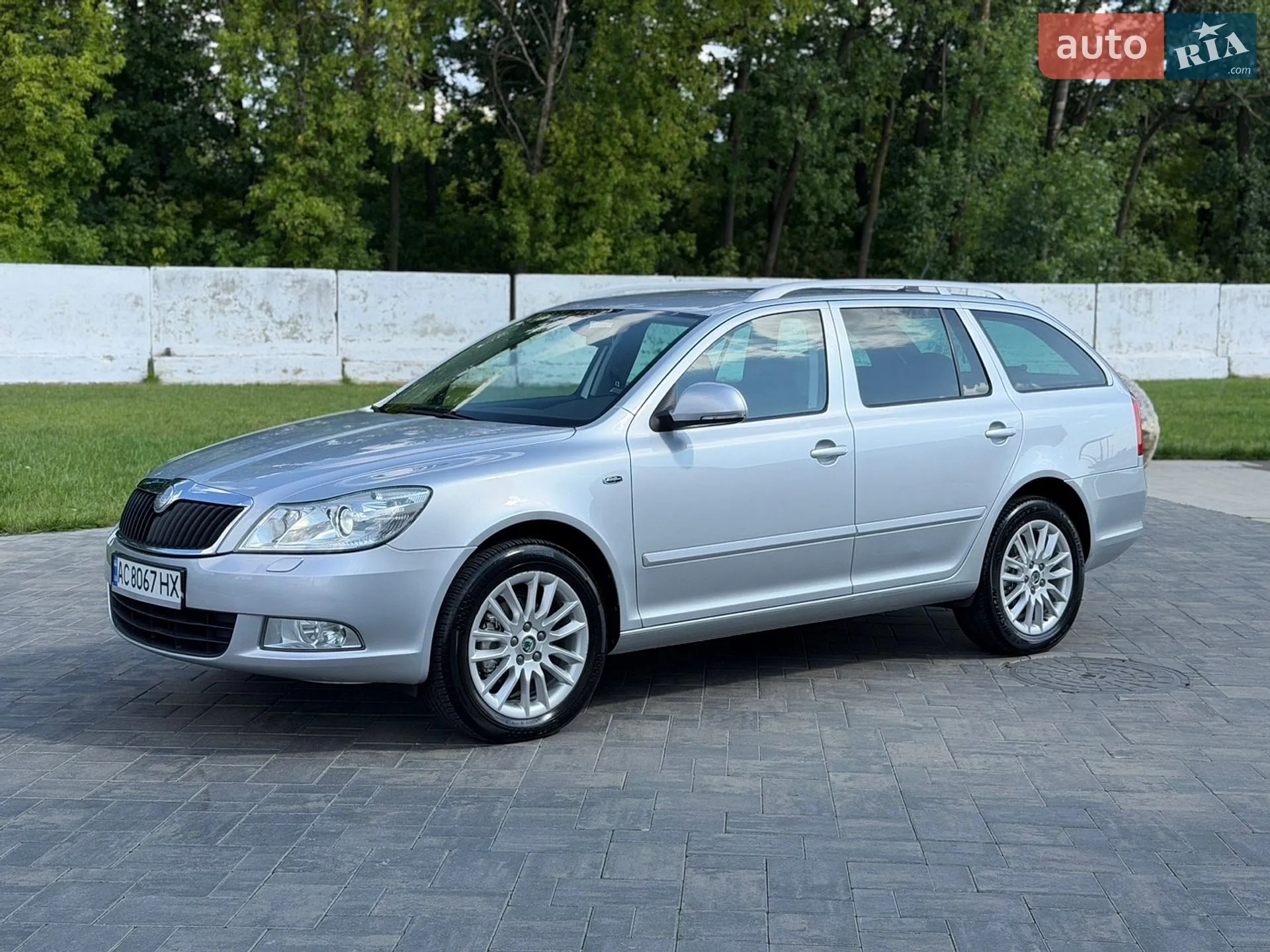 2010 Skoda Octavia - мініатюра 3