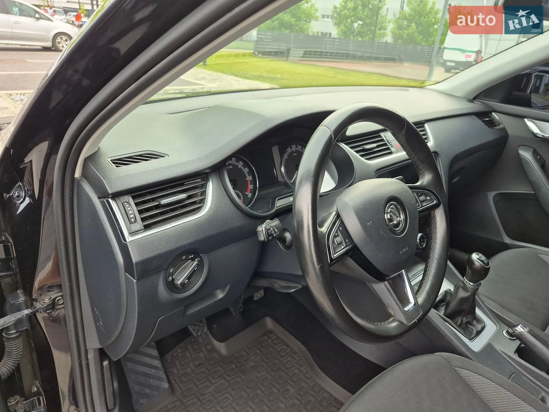2017 Skoda Octavia - мініатюра 21
