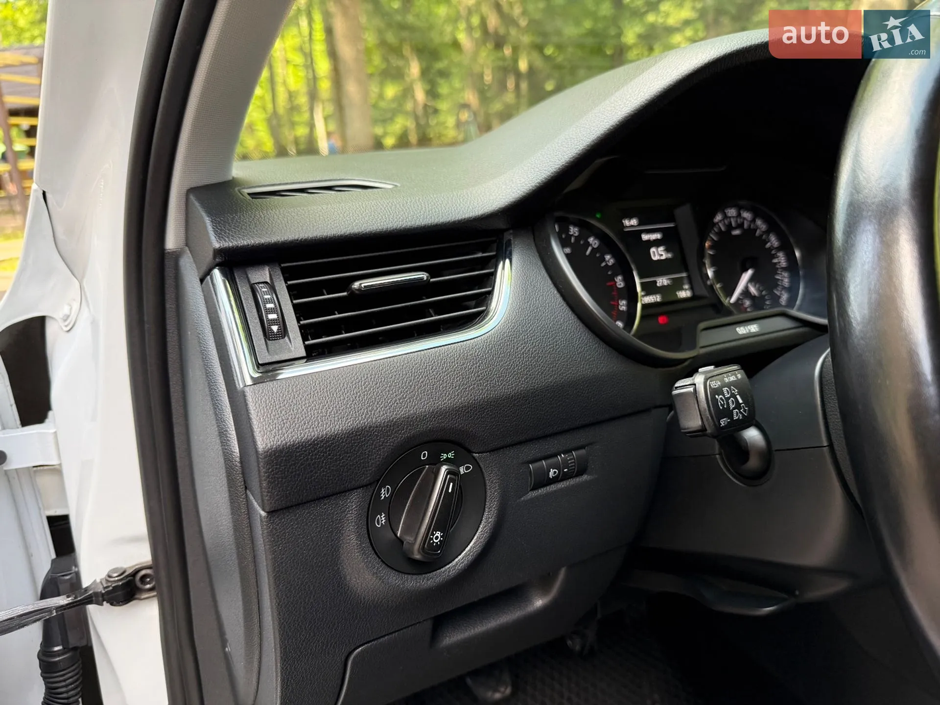 2016 Skoda Octavia - мініатюра 117