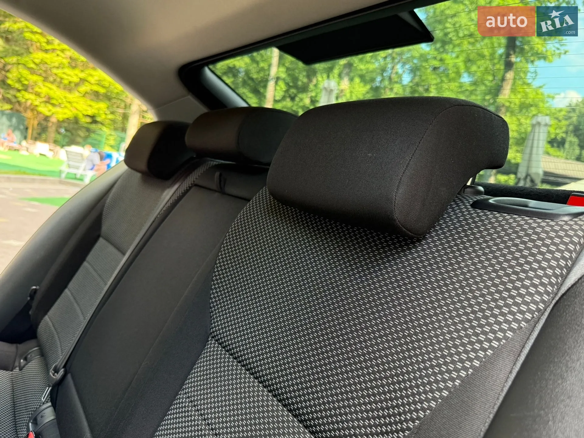 2016 Skoda Octavia - мініатюра 177