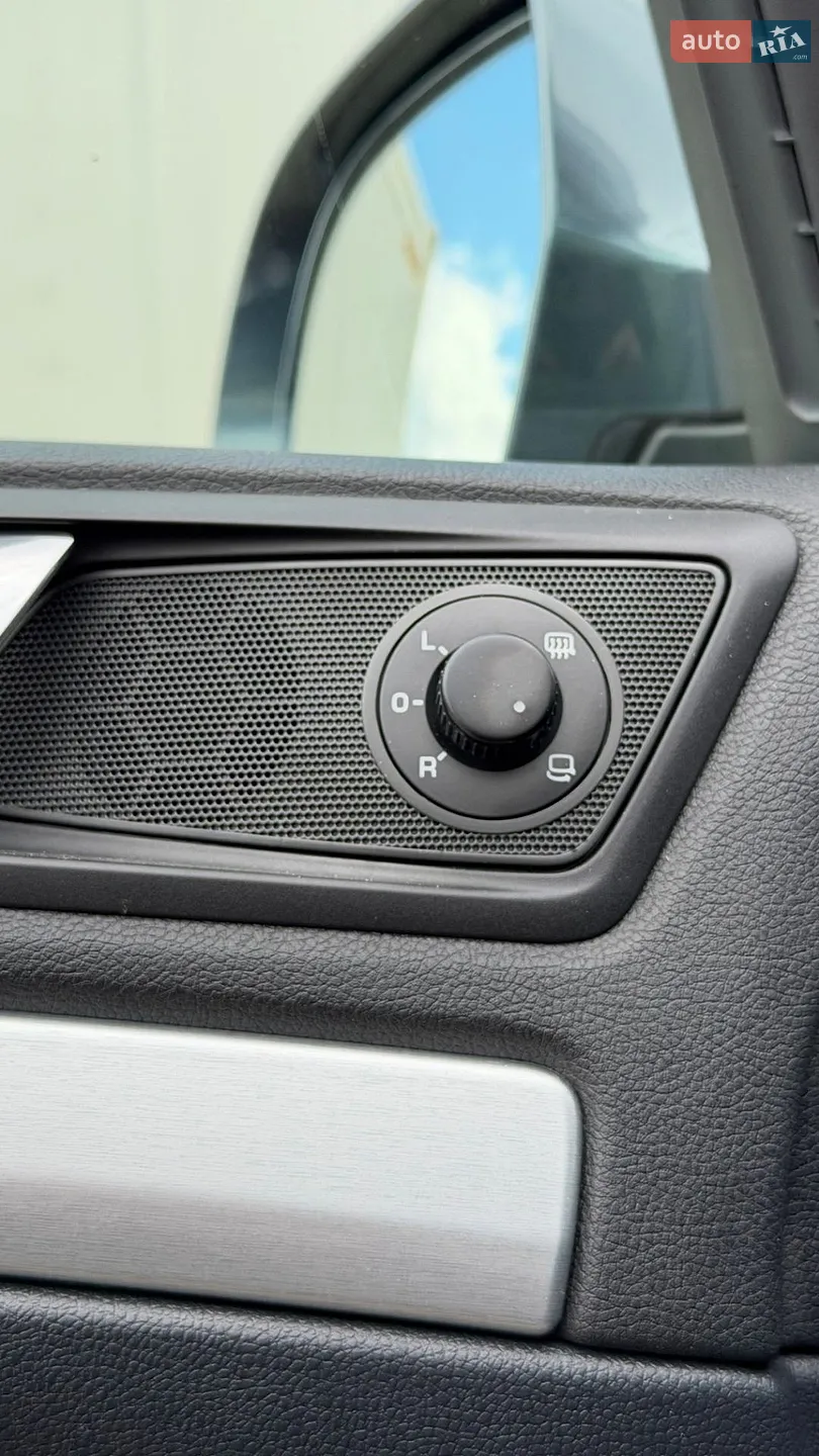 2011 Skoda Octavia - мініатюра 35