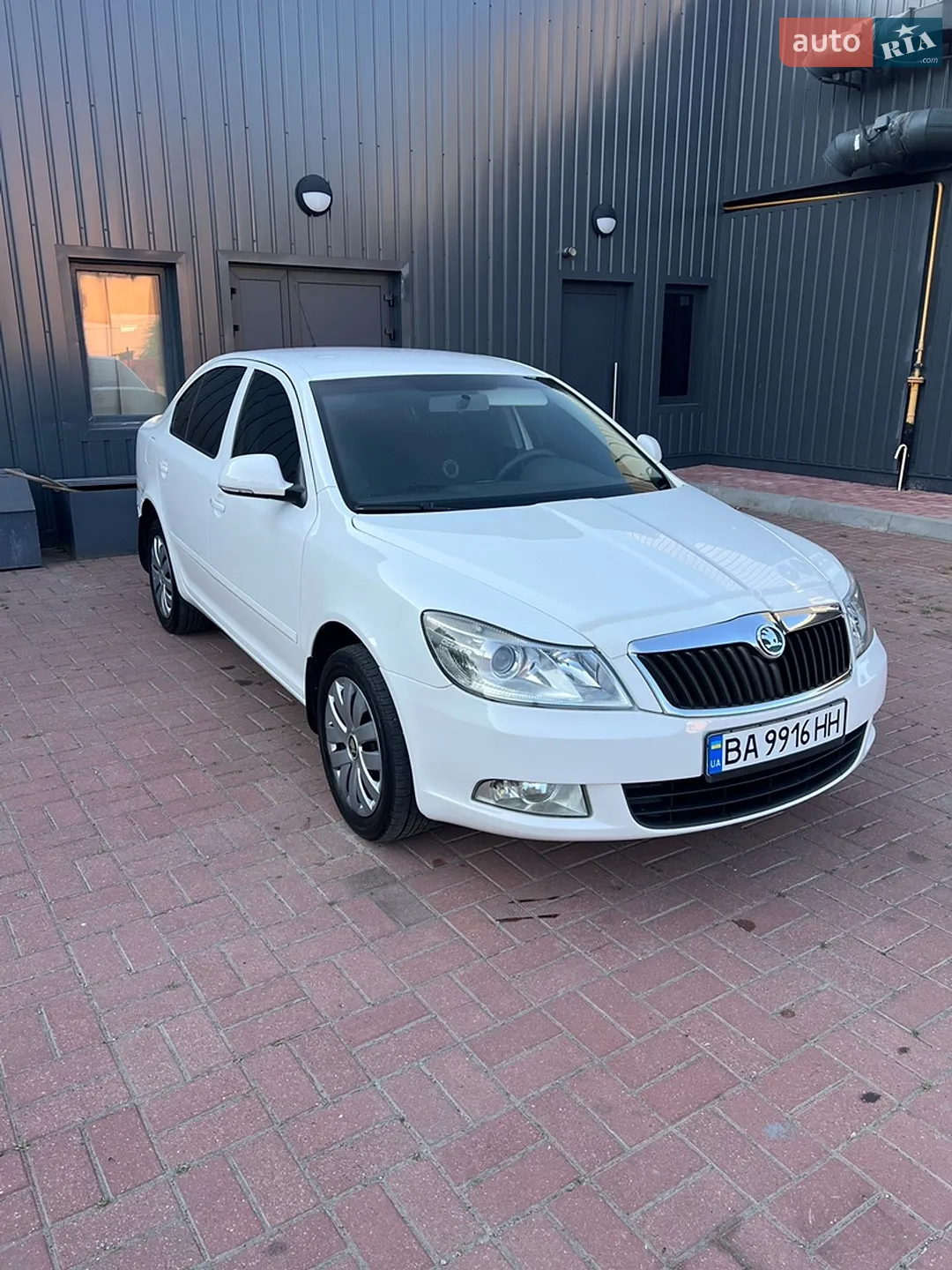 2010 Skoda Octavia - мініатюра 3