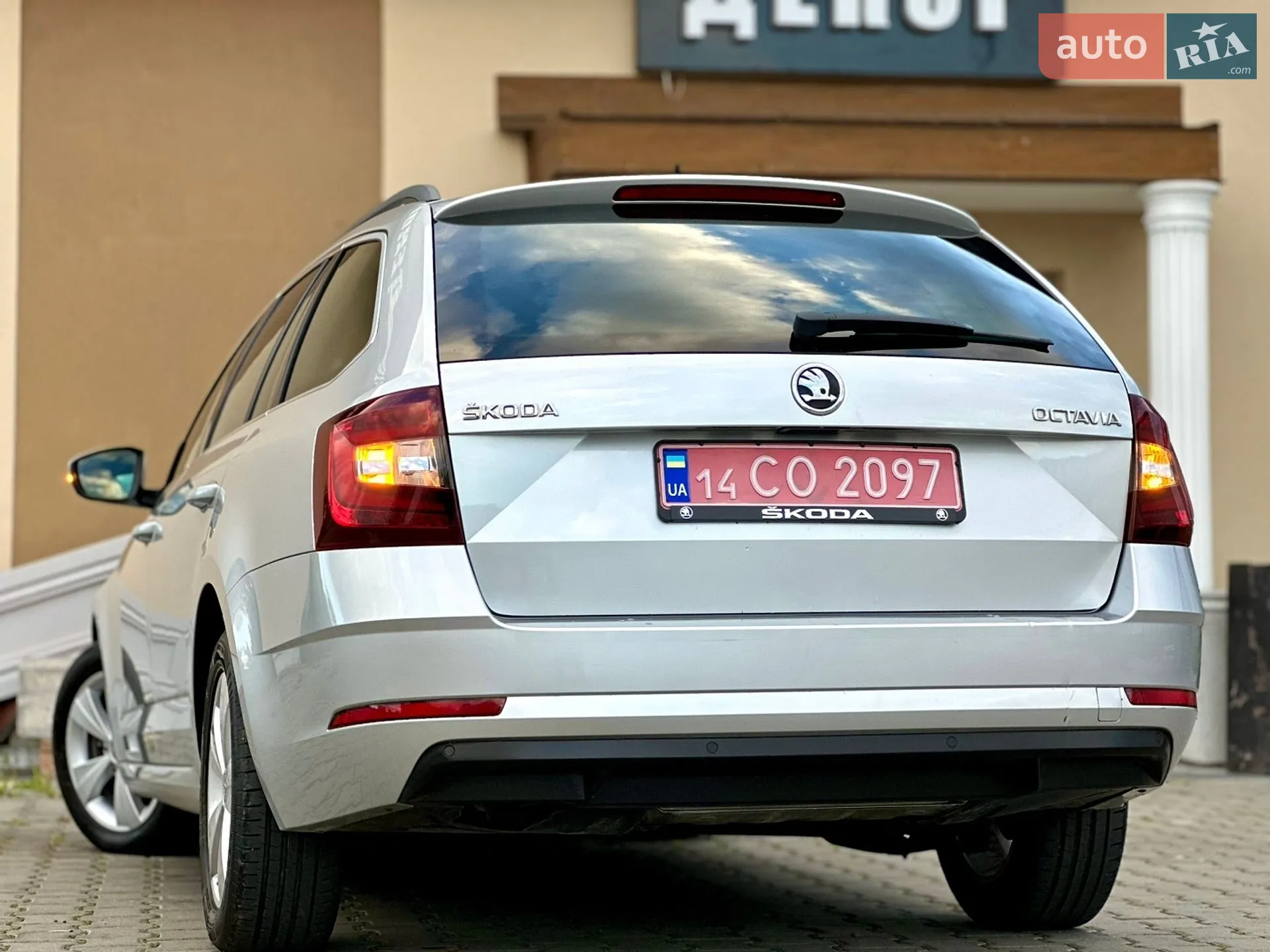 2017 Skoda Octavia - мініатюра 16
