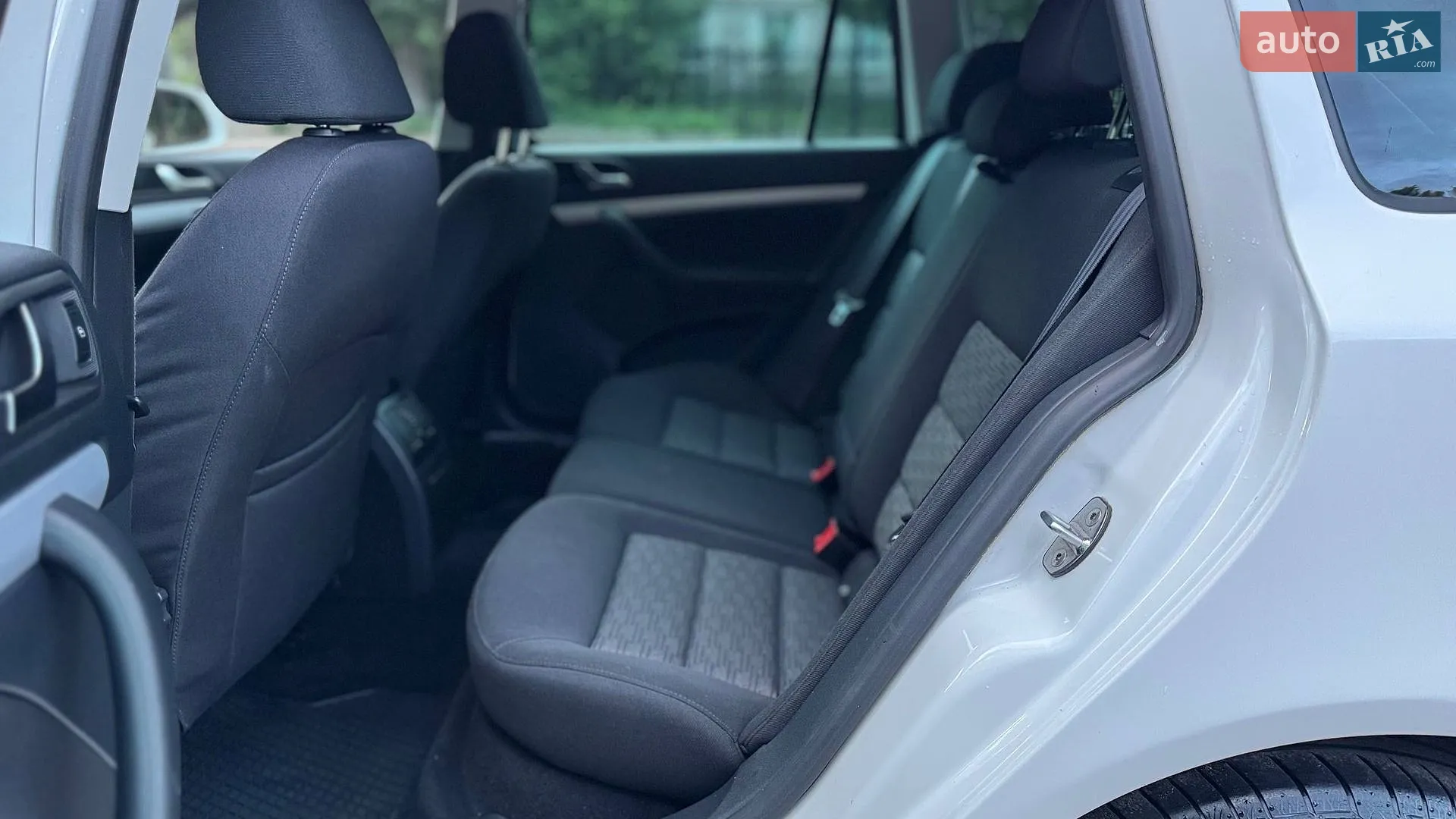 2012 Skoda Octavia - мініатюра 40
