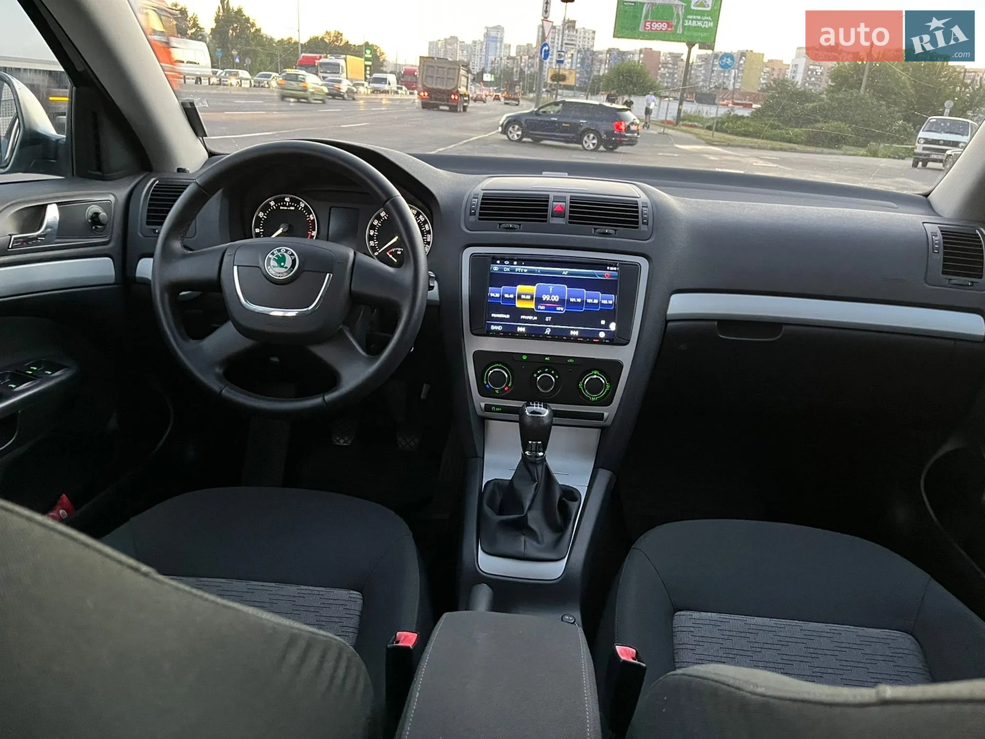 2010 Skoda Octavia - мініатюра 11