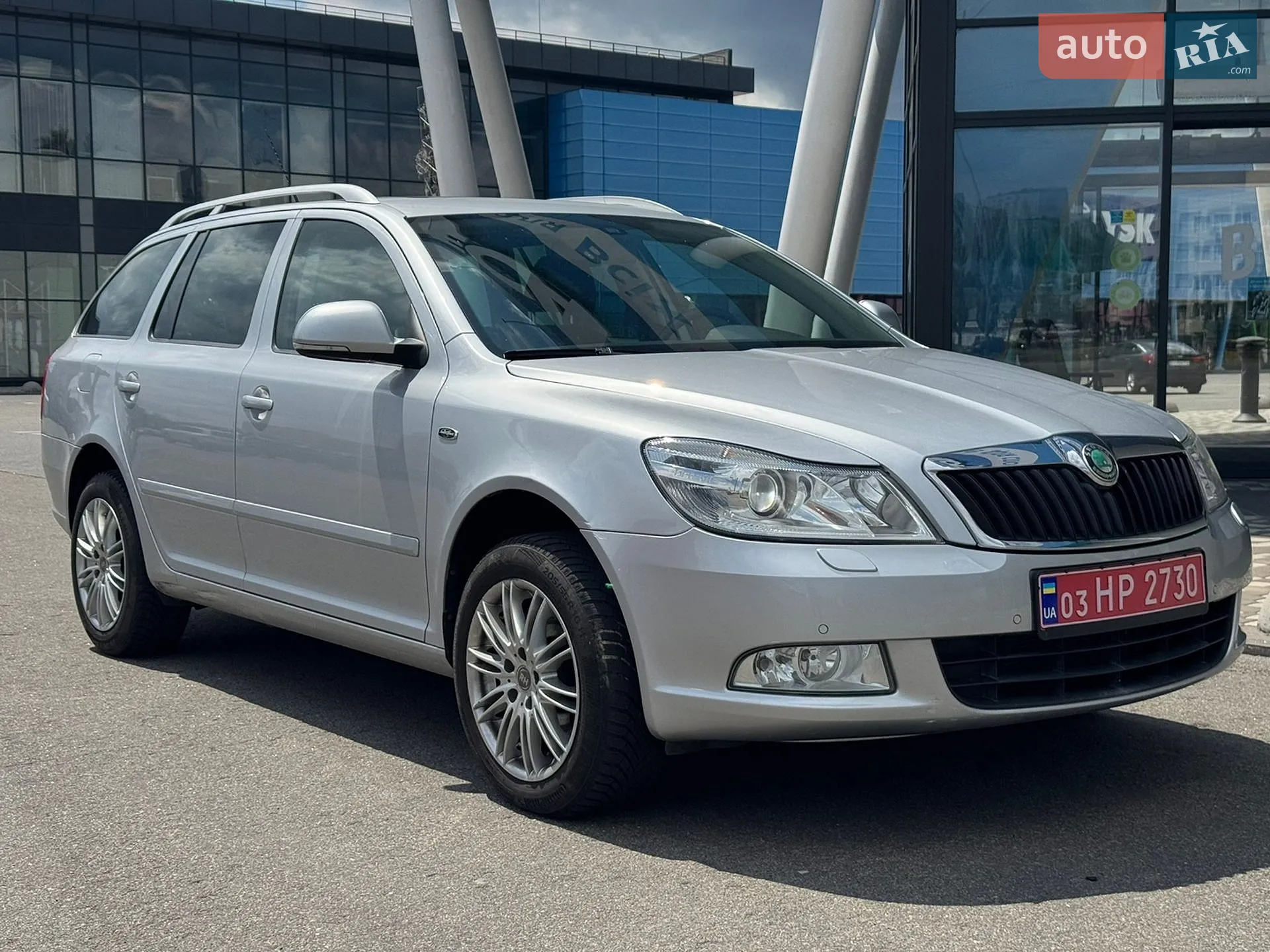 2010 Skoda Octavia - мініатюра 3