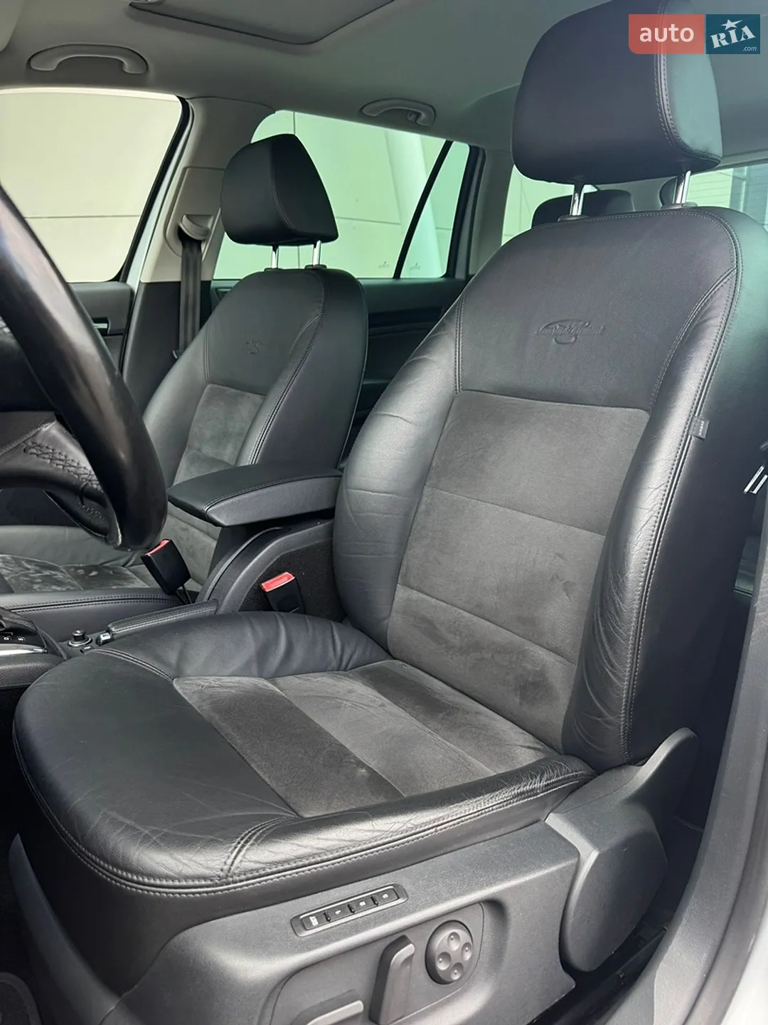2010 Skoda Octavia - мініатюра 7