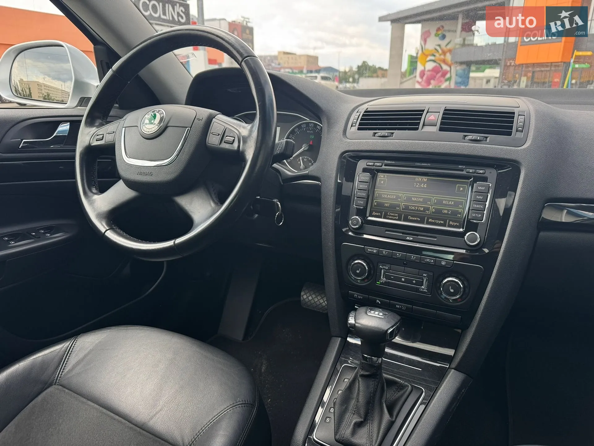 2010 Skoda Octavia - мініатюра 17